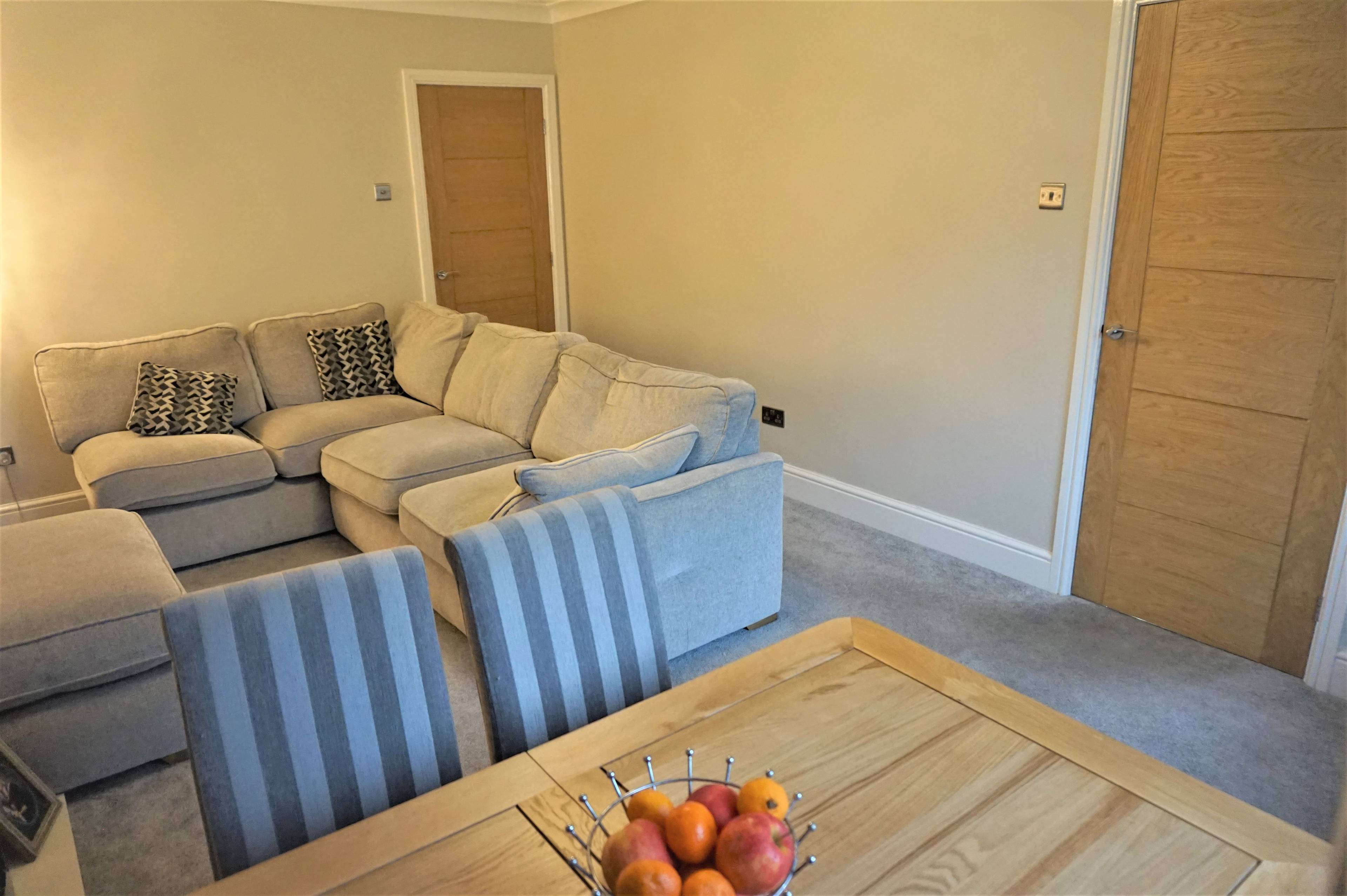 Lounge/Dining Room