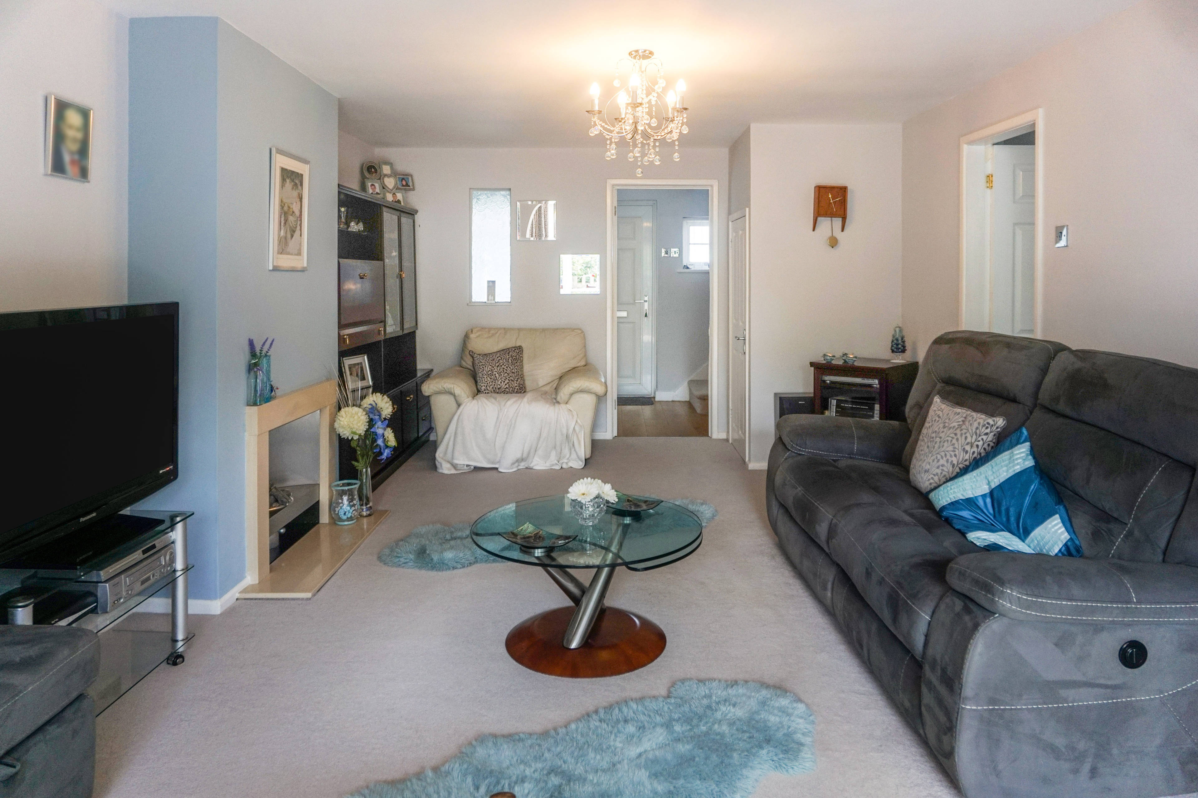 Lounge/Dining Room