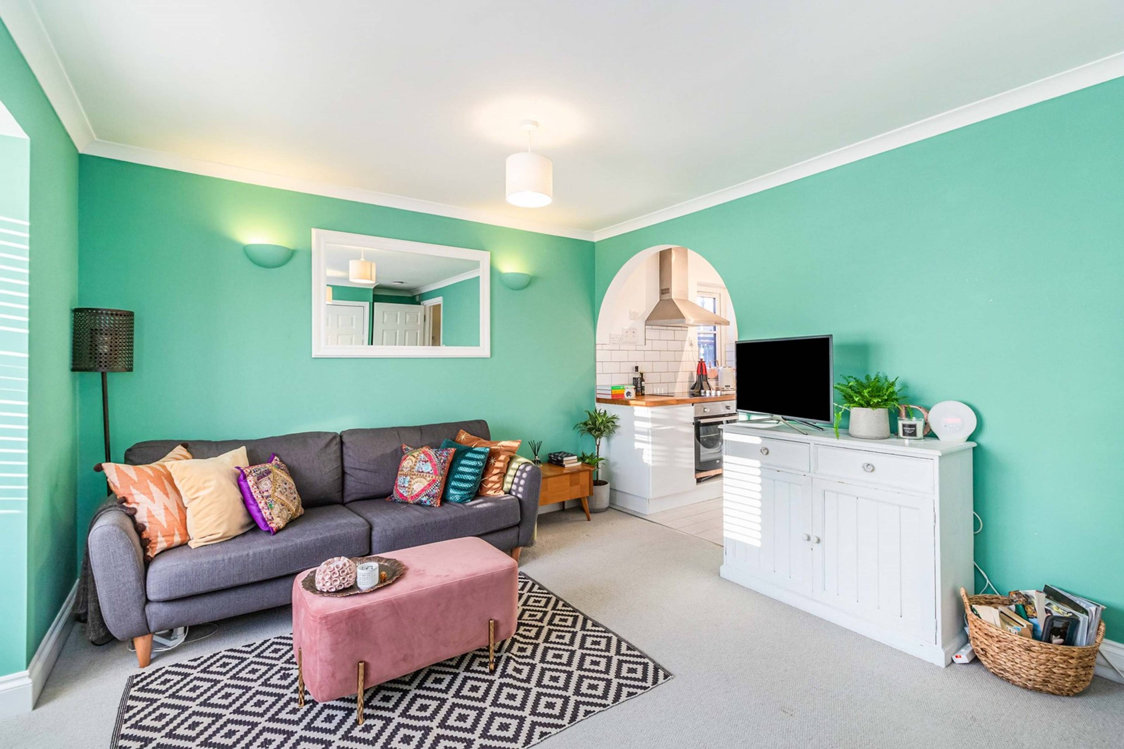 Living Room/Bedroom