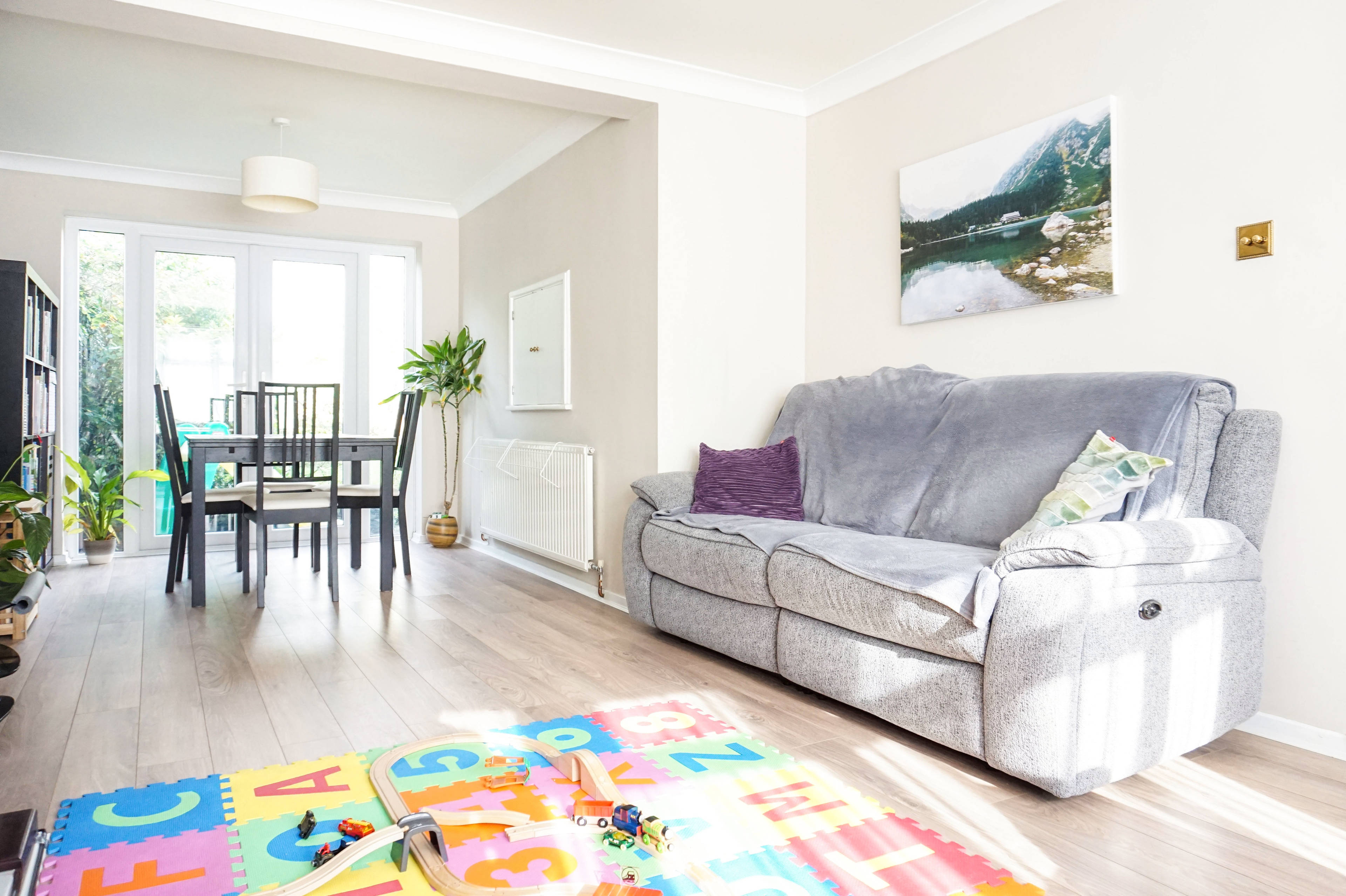 Lounge/Dining Room