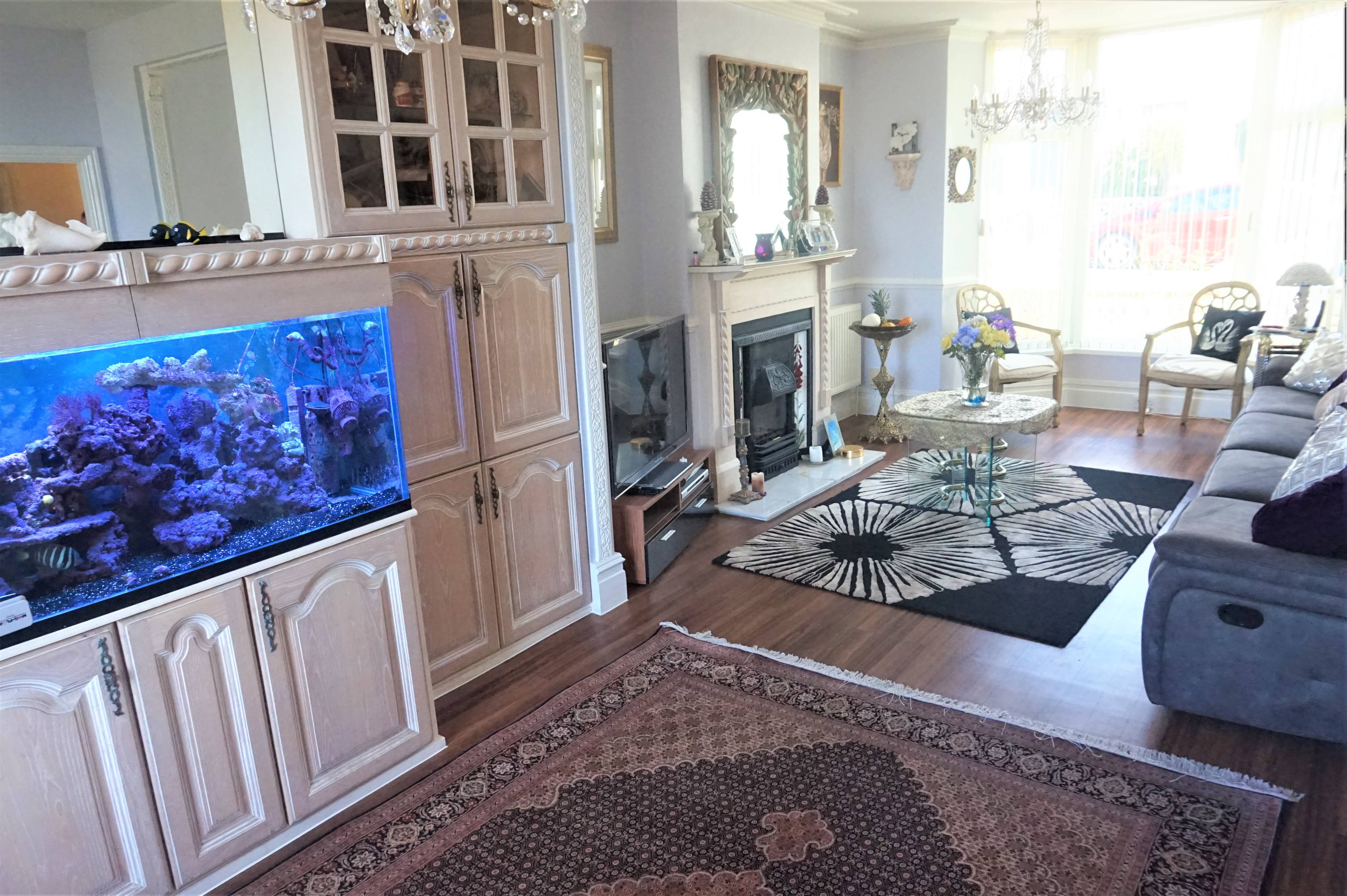 Lounge/Family/Games