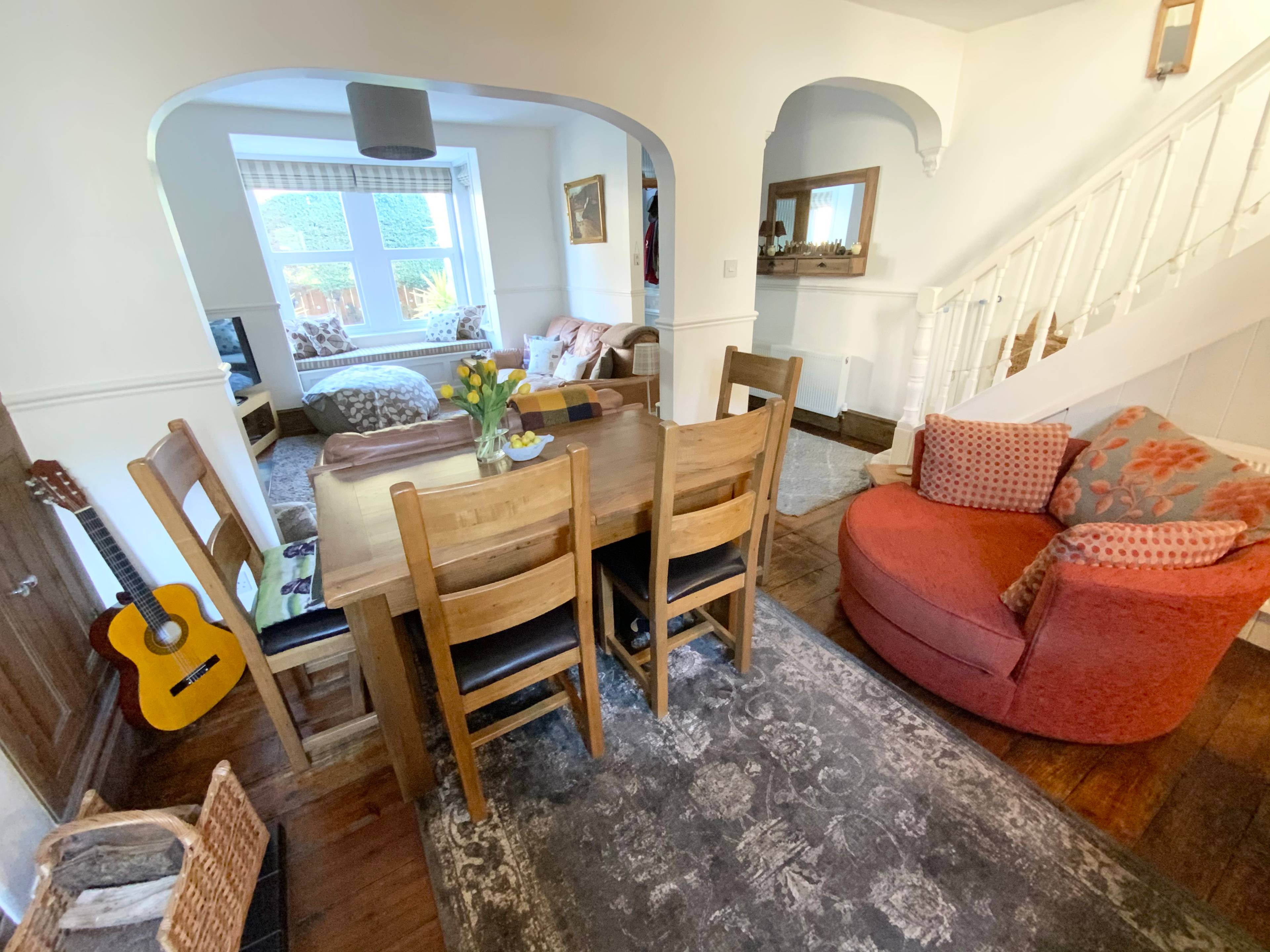 Lounge/Dining Room