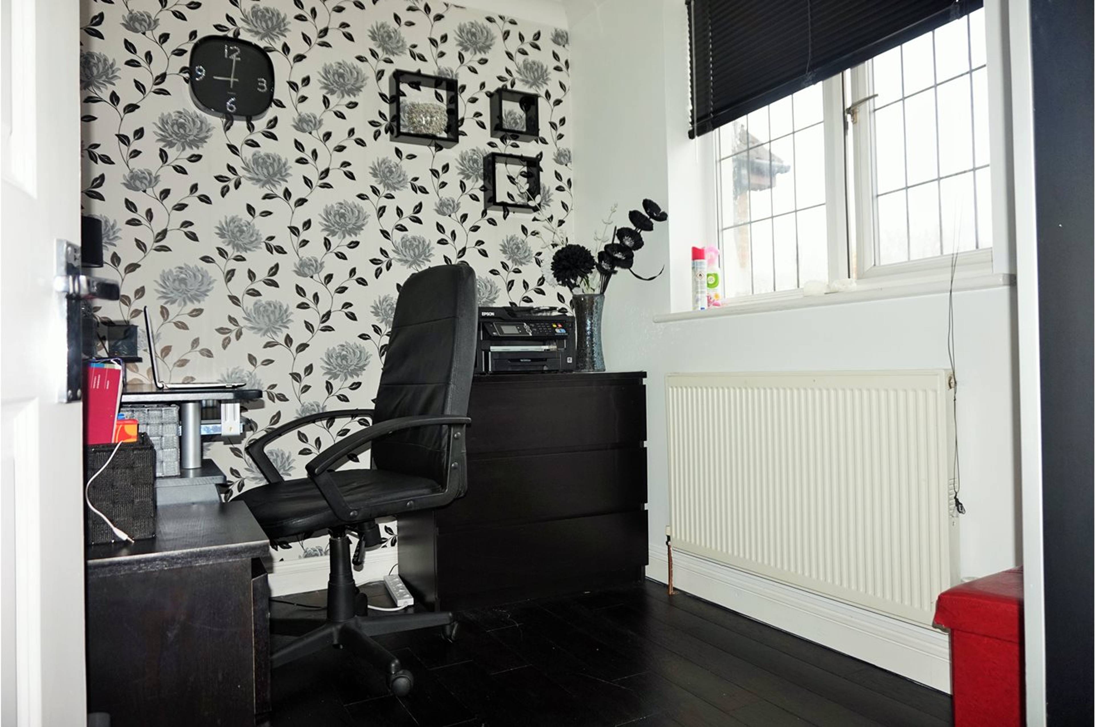 Study / Bedroom 5