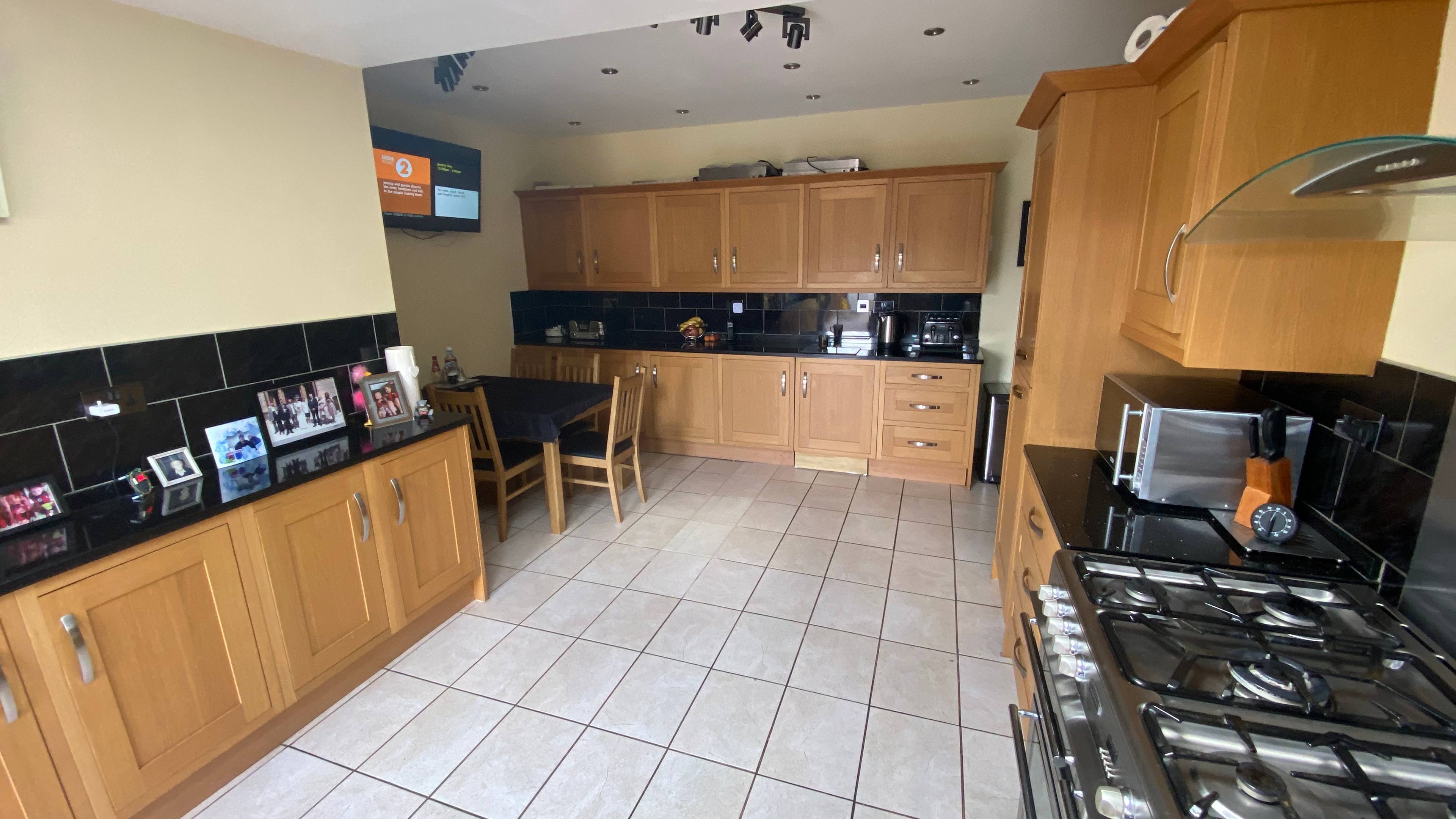 Kitchen/Dining Room