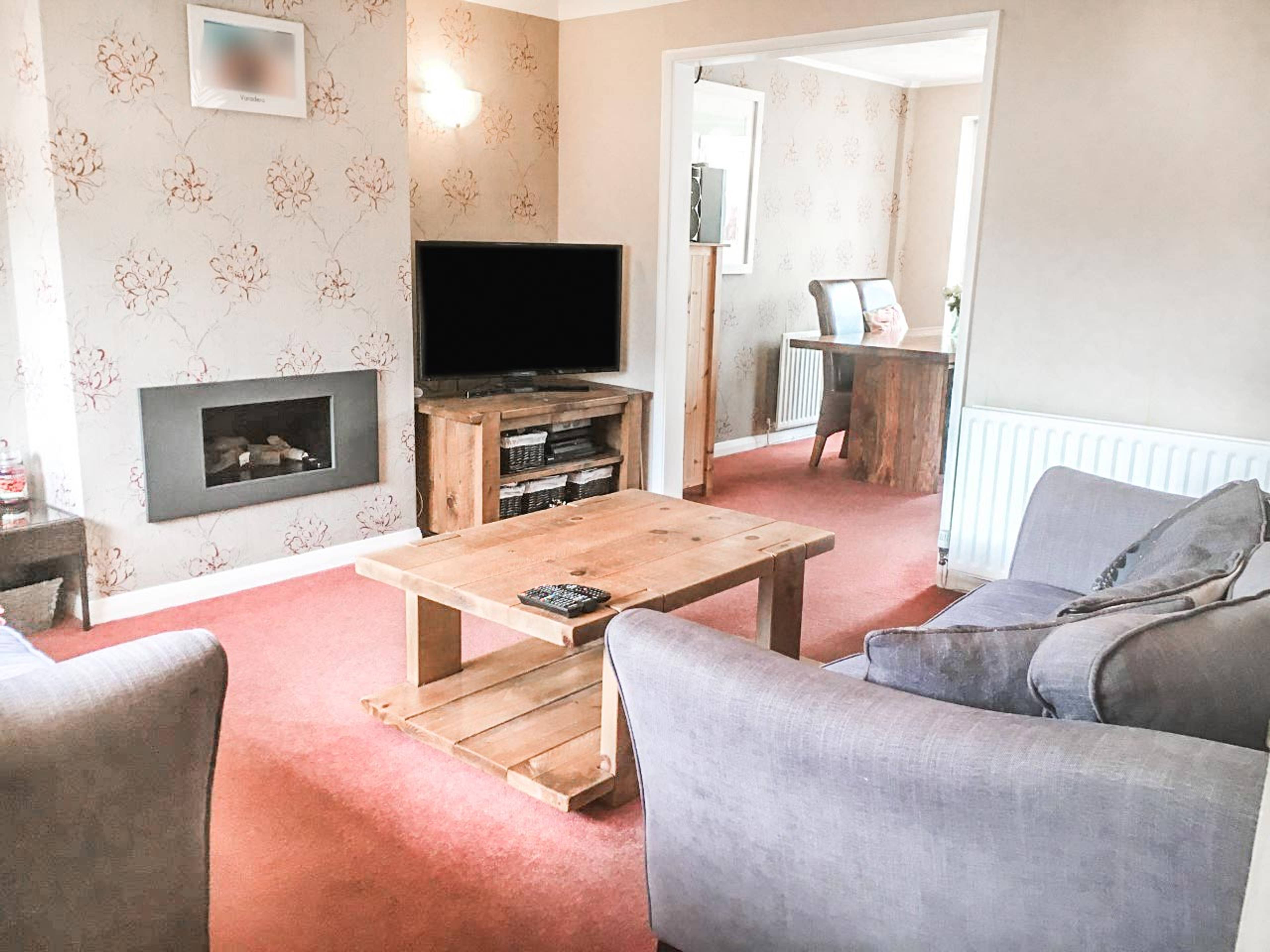 Lounge/Dining Room