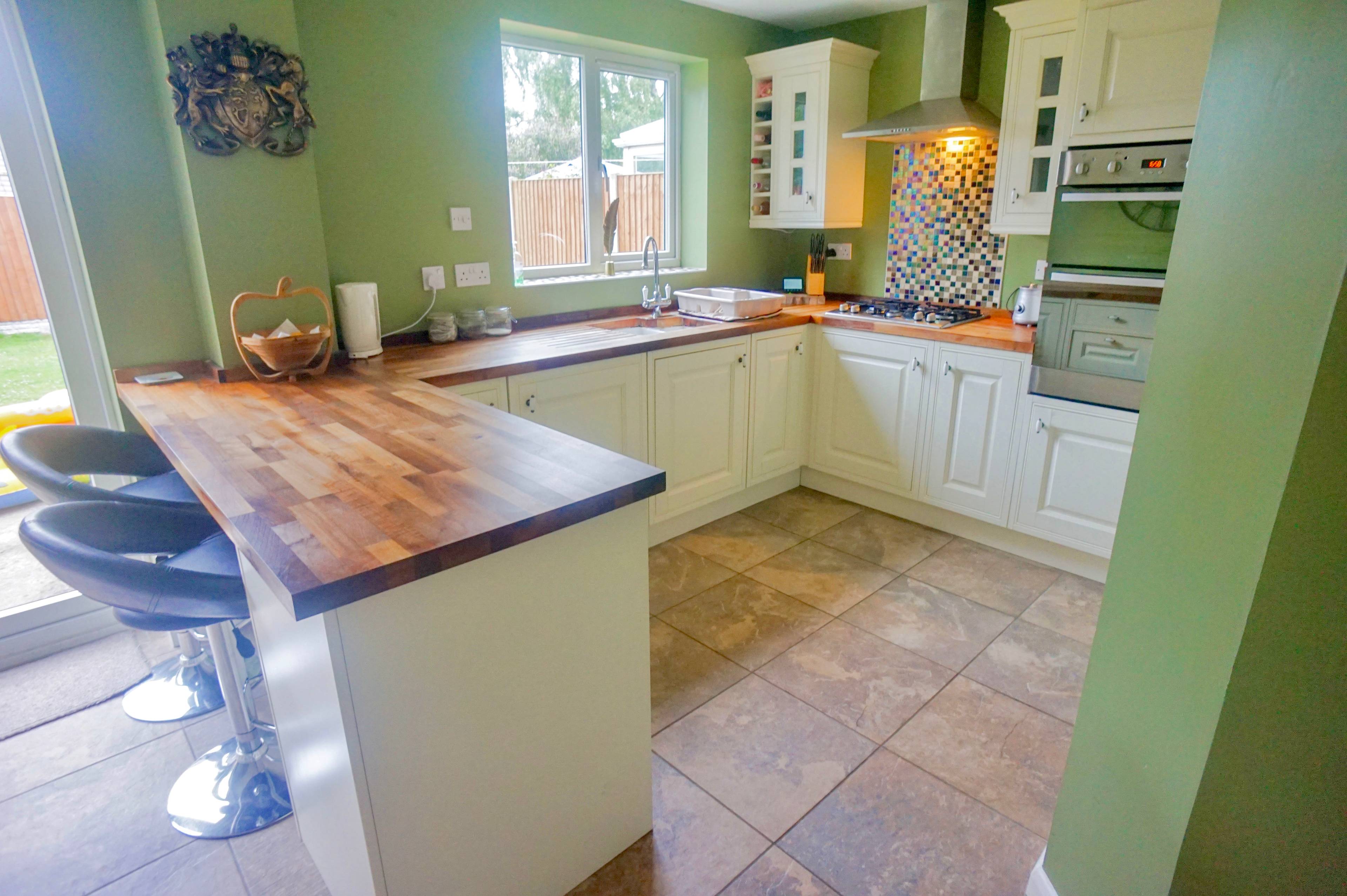 Kitchen/Breakfast