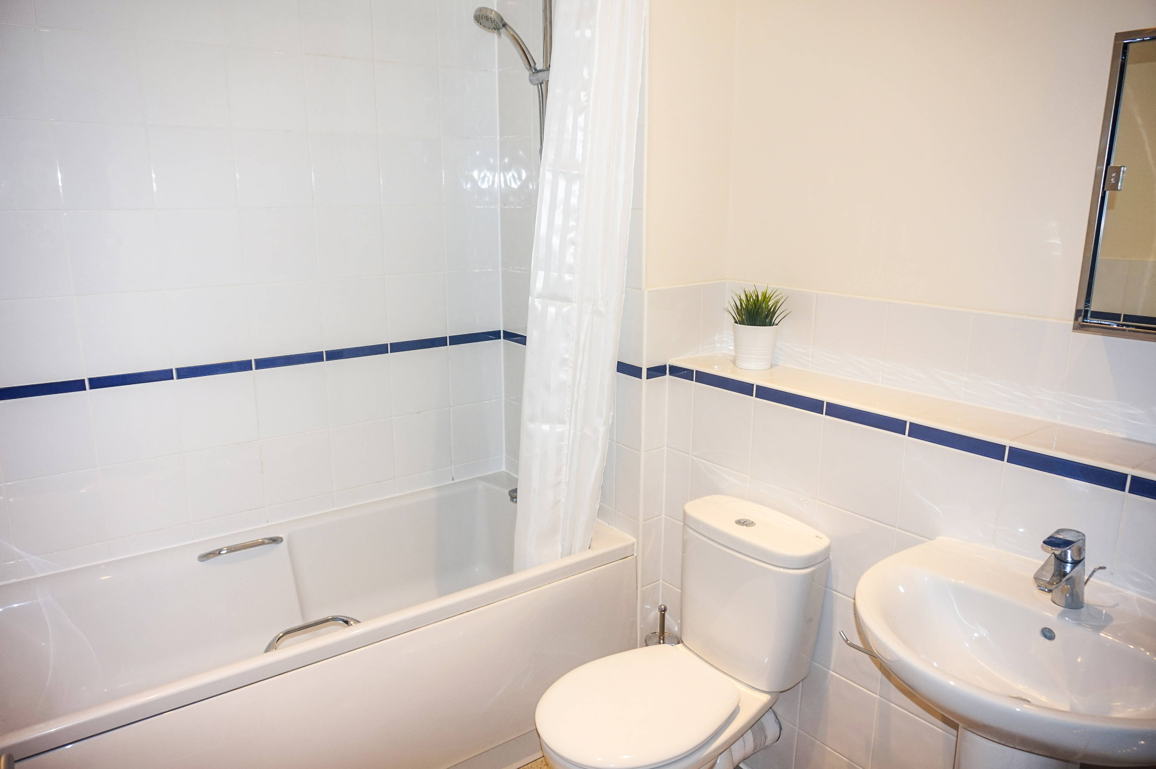 Jack & Jill En-suite