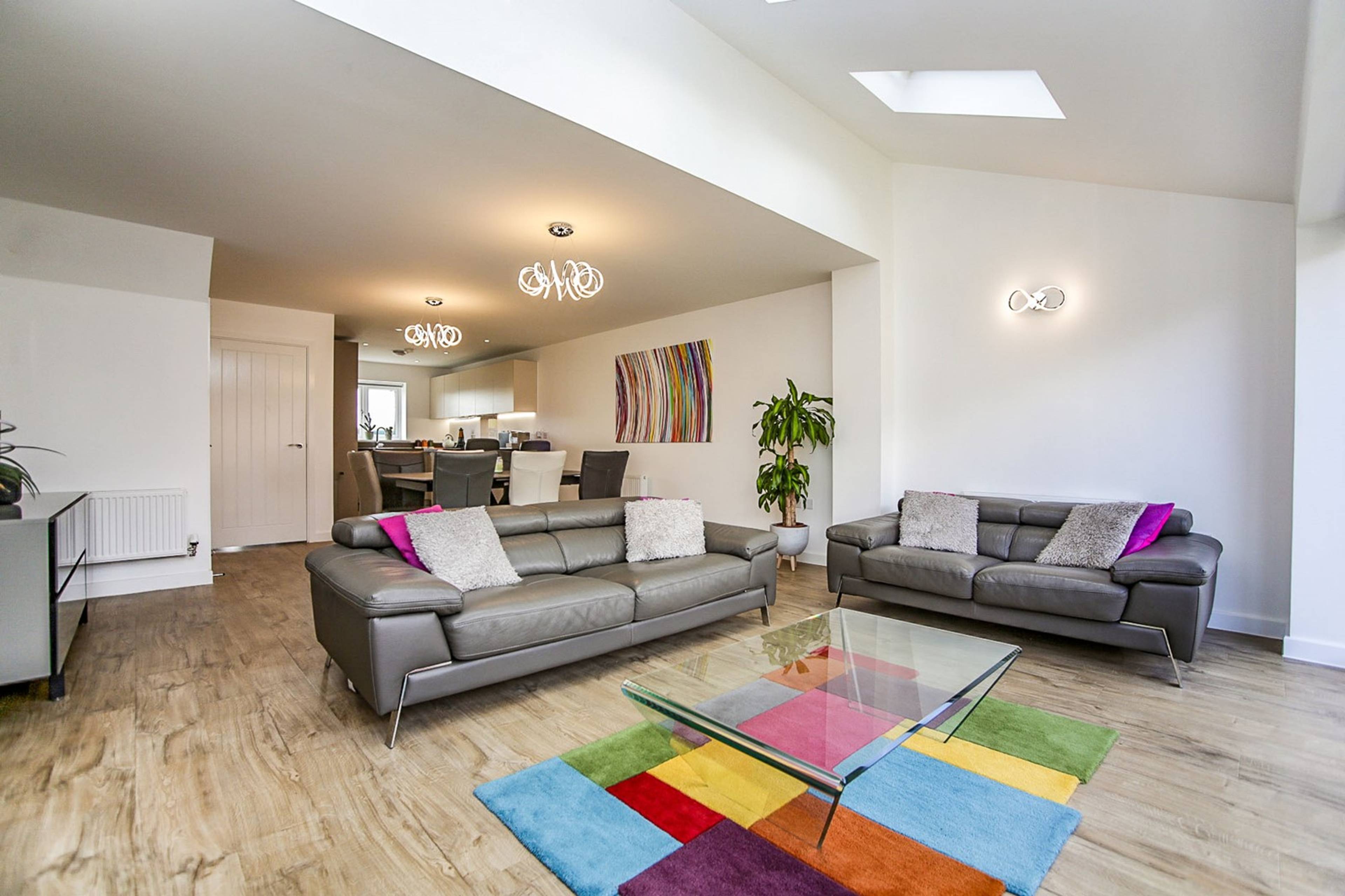 Lounge/Dining Room