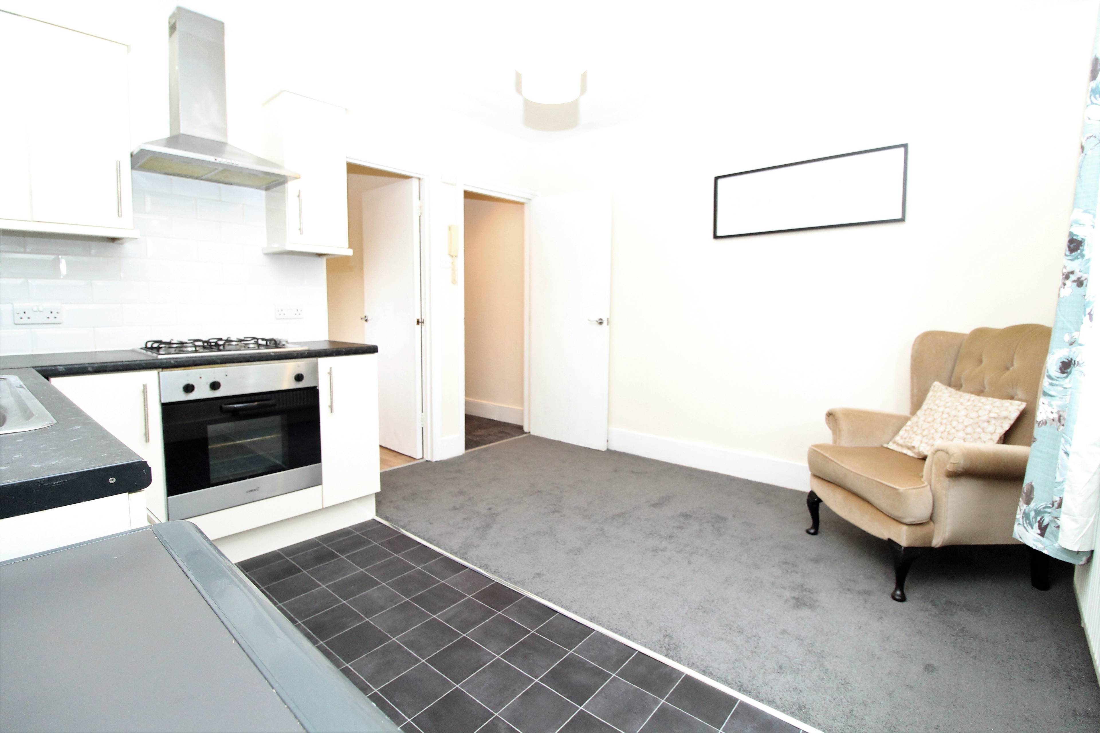 Lounge / Kitchen