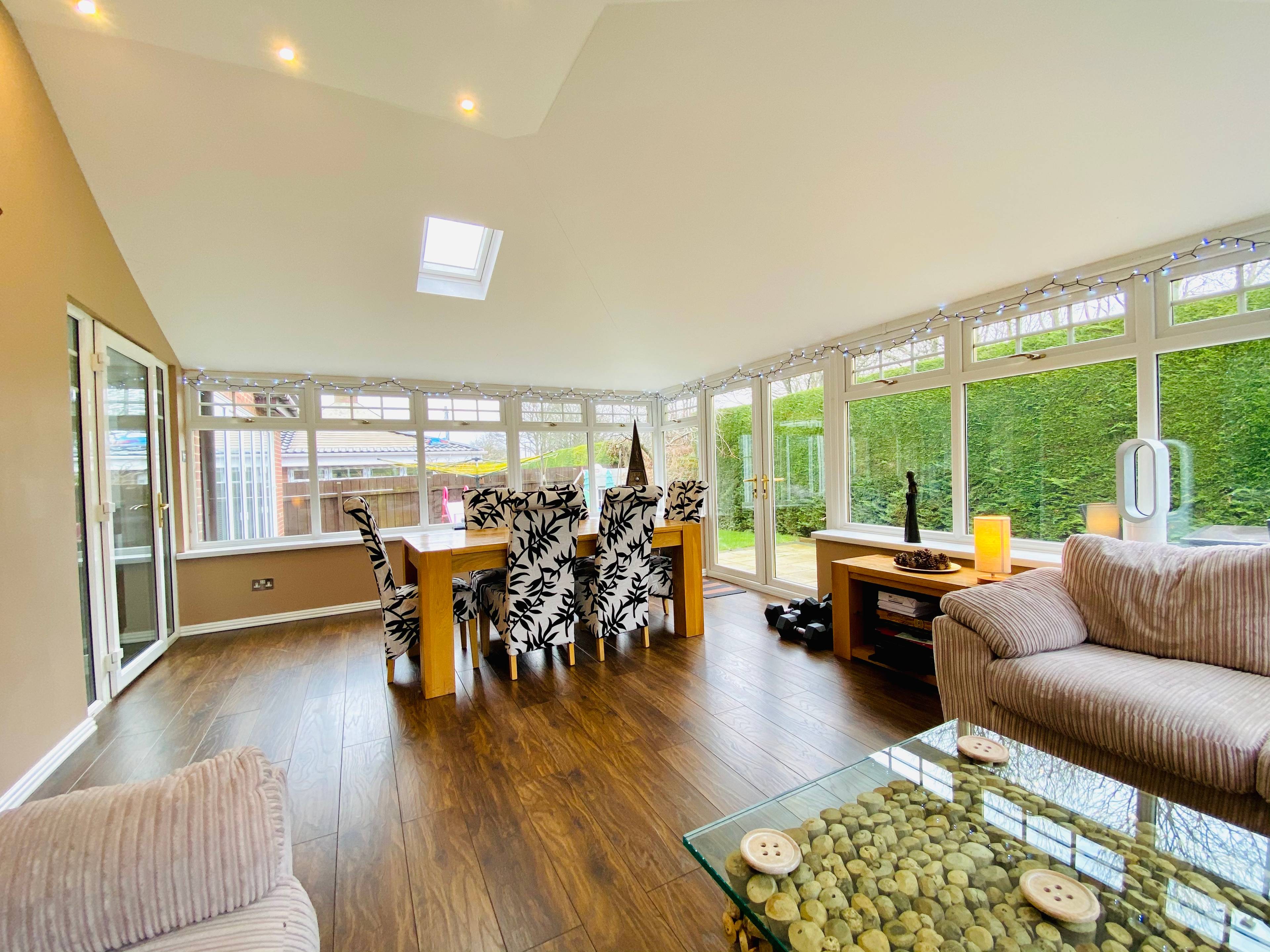 Garden Room 