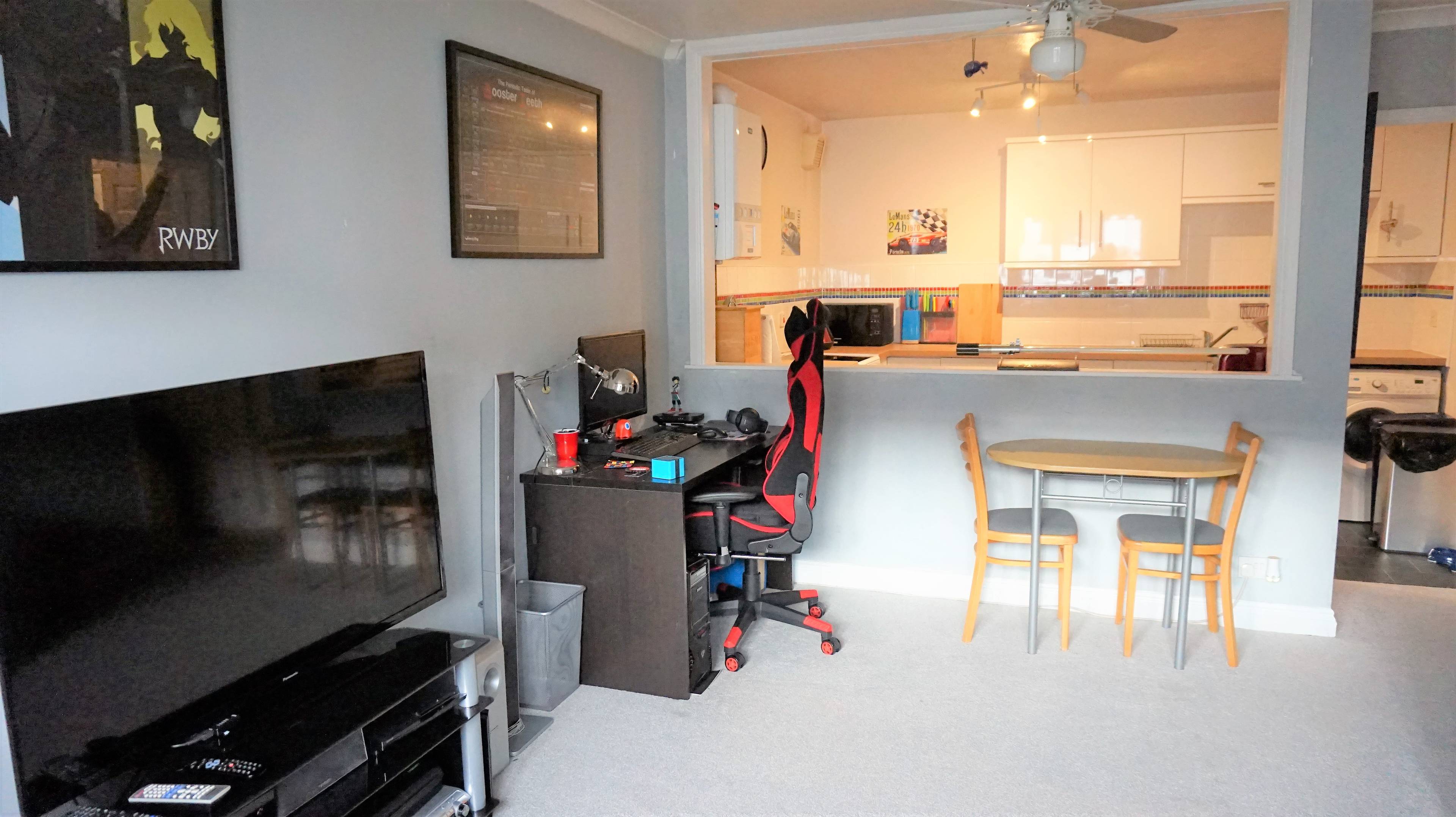 Lounge/Dining Room