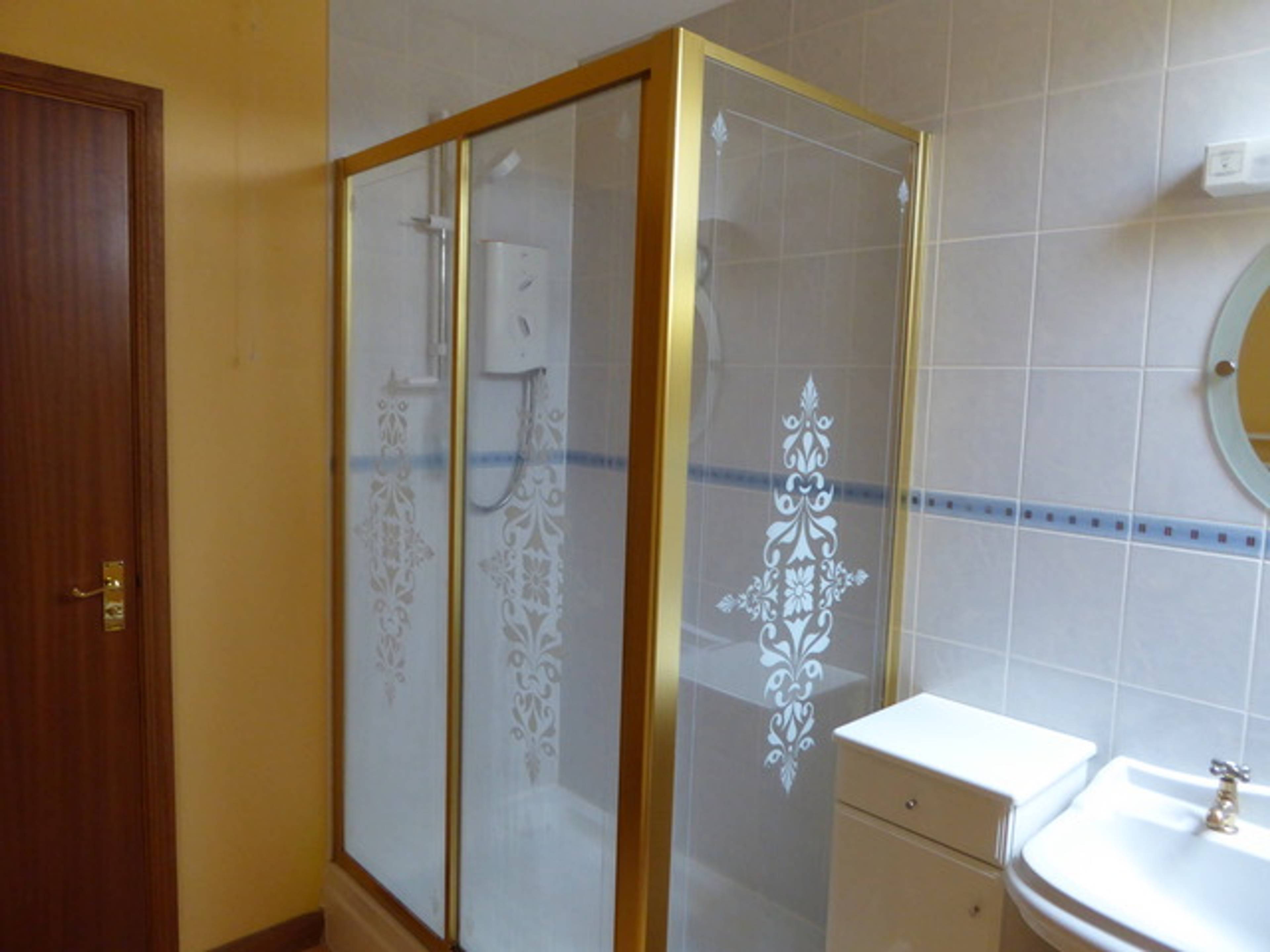 Shower room 