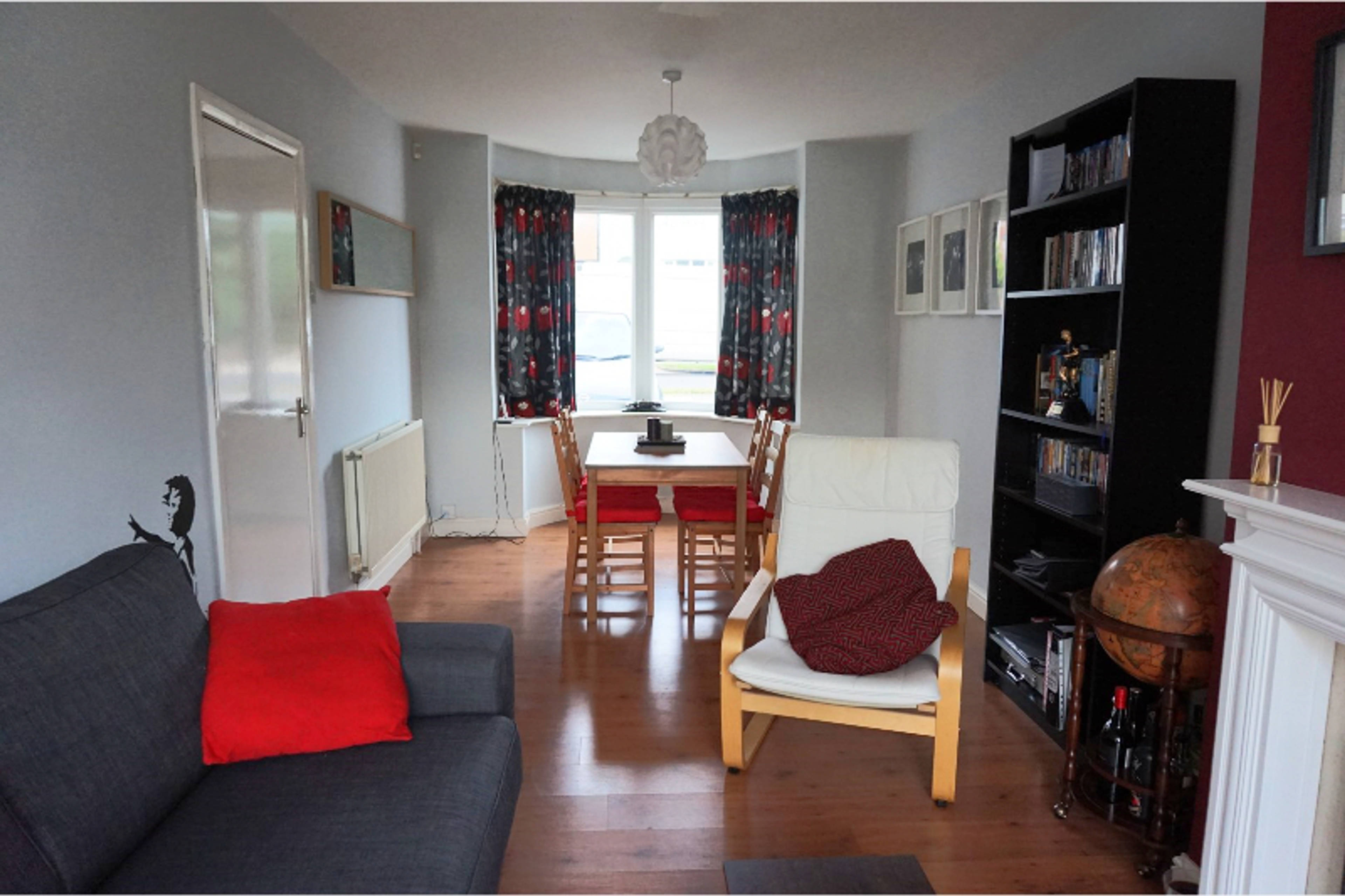 Lounge/Dining Room