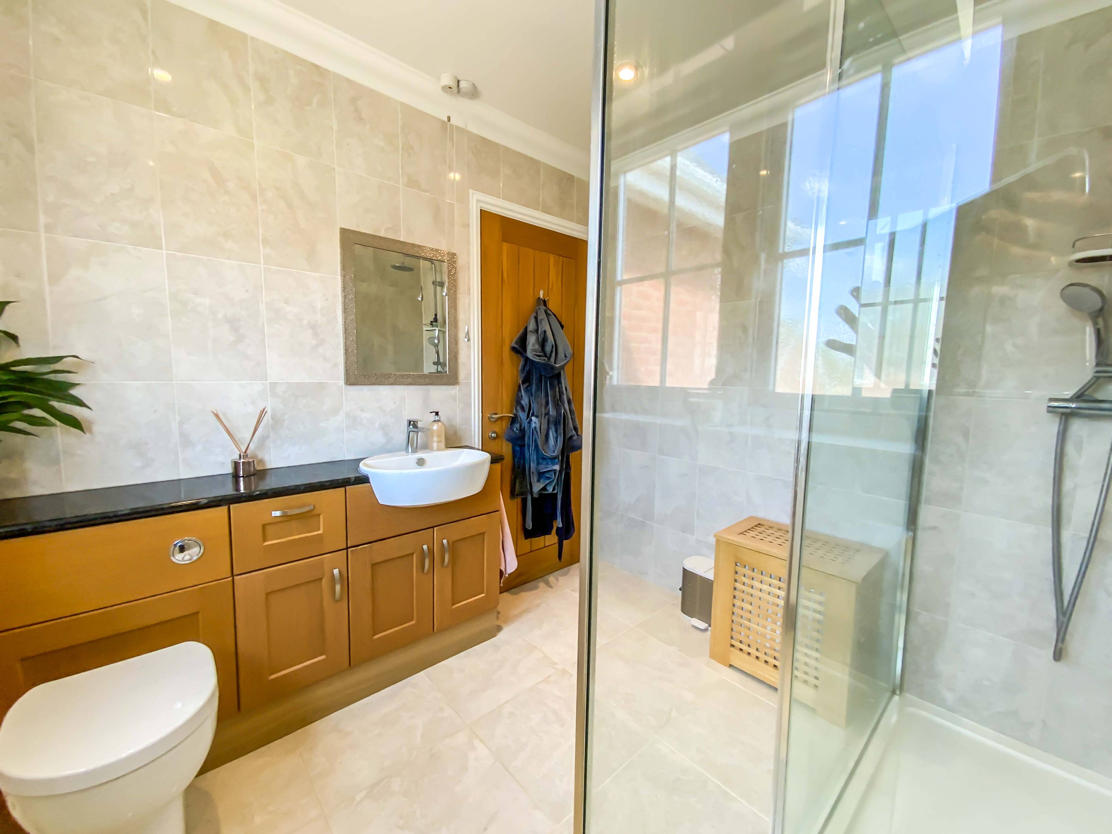 Master En-suite