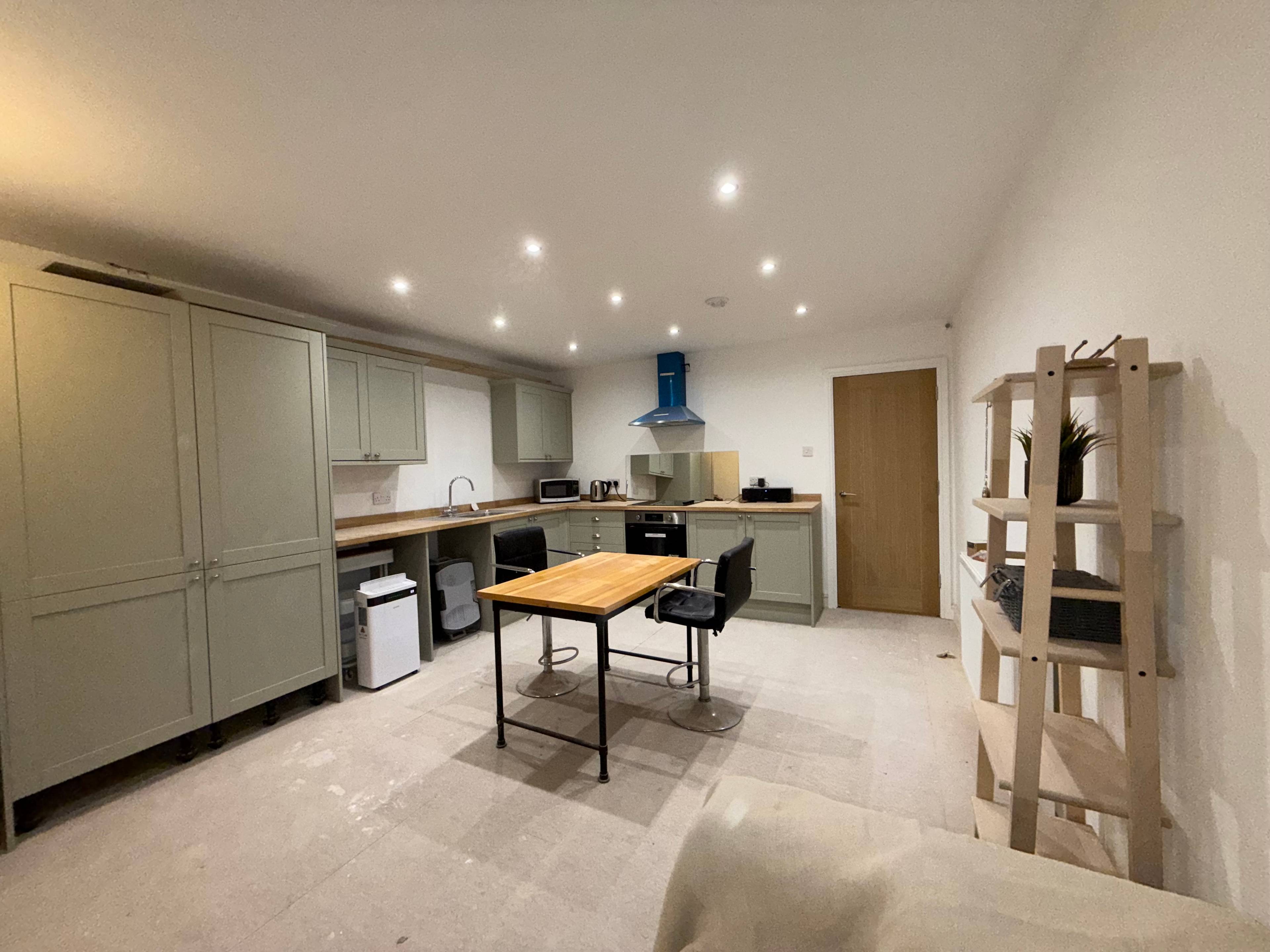 Lounge / Kitchen