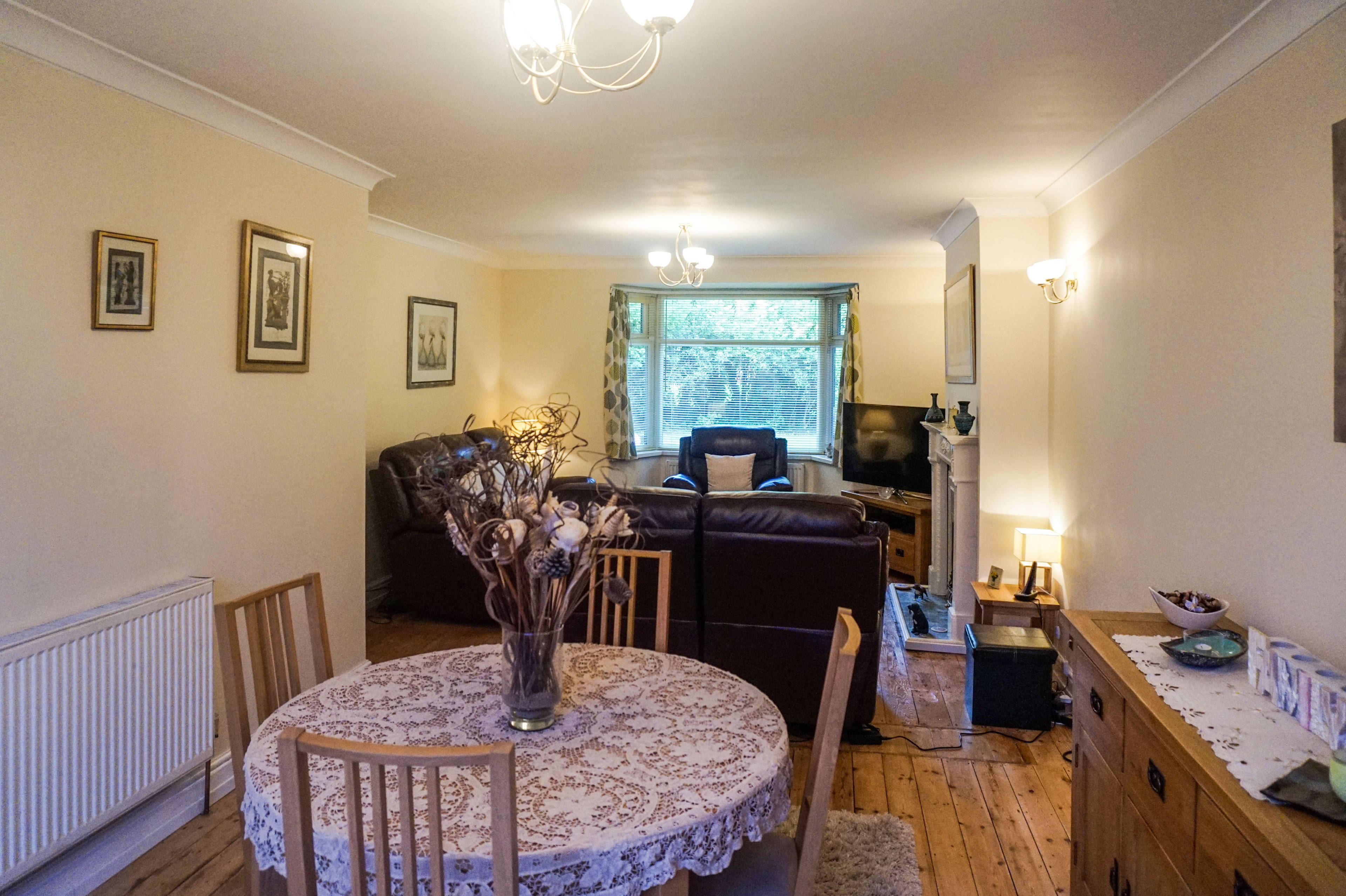 Lounge/Dining Room