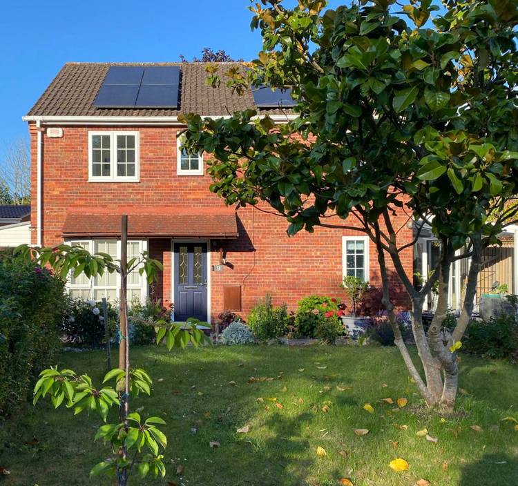 4 bedroom detached house