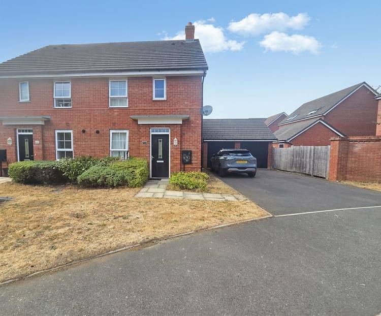 3 bedroom semi-detached house