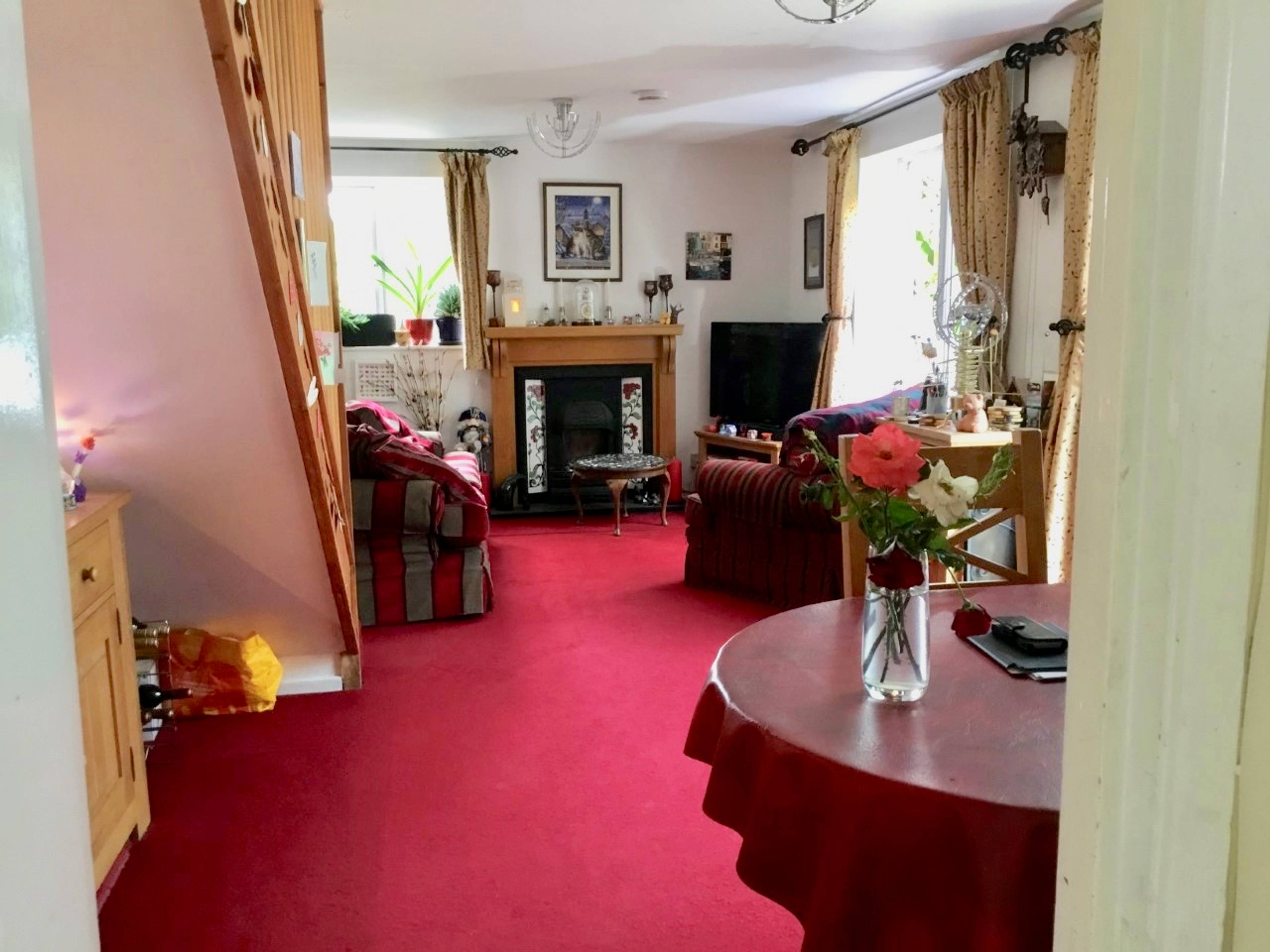 Lounge/Dining Room