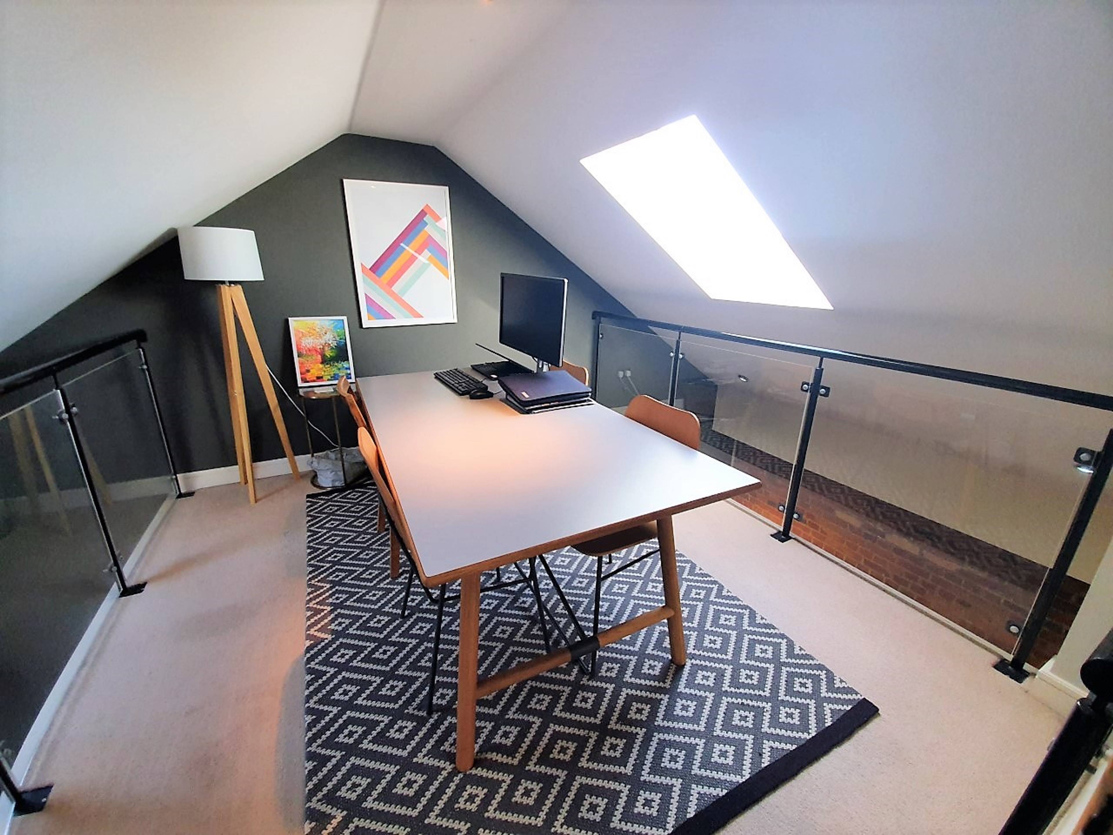 Bed 3 / Dining Room