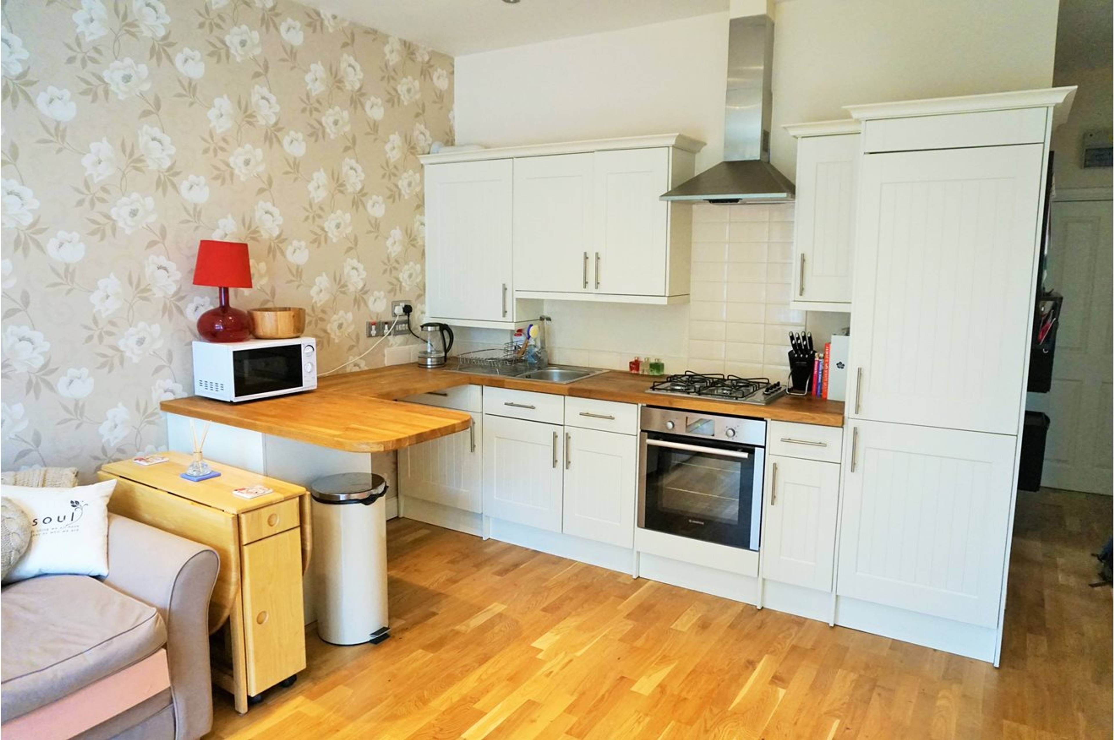 Lounge / Kitchen