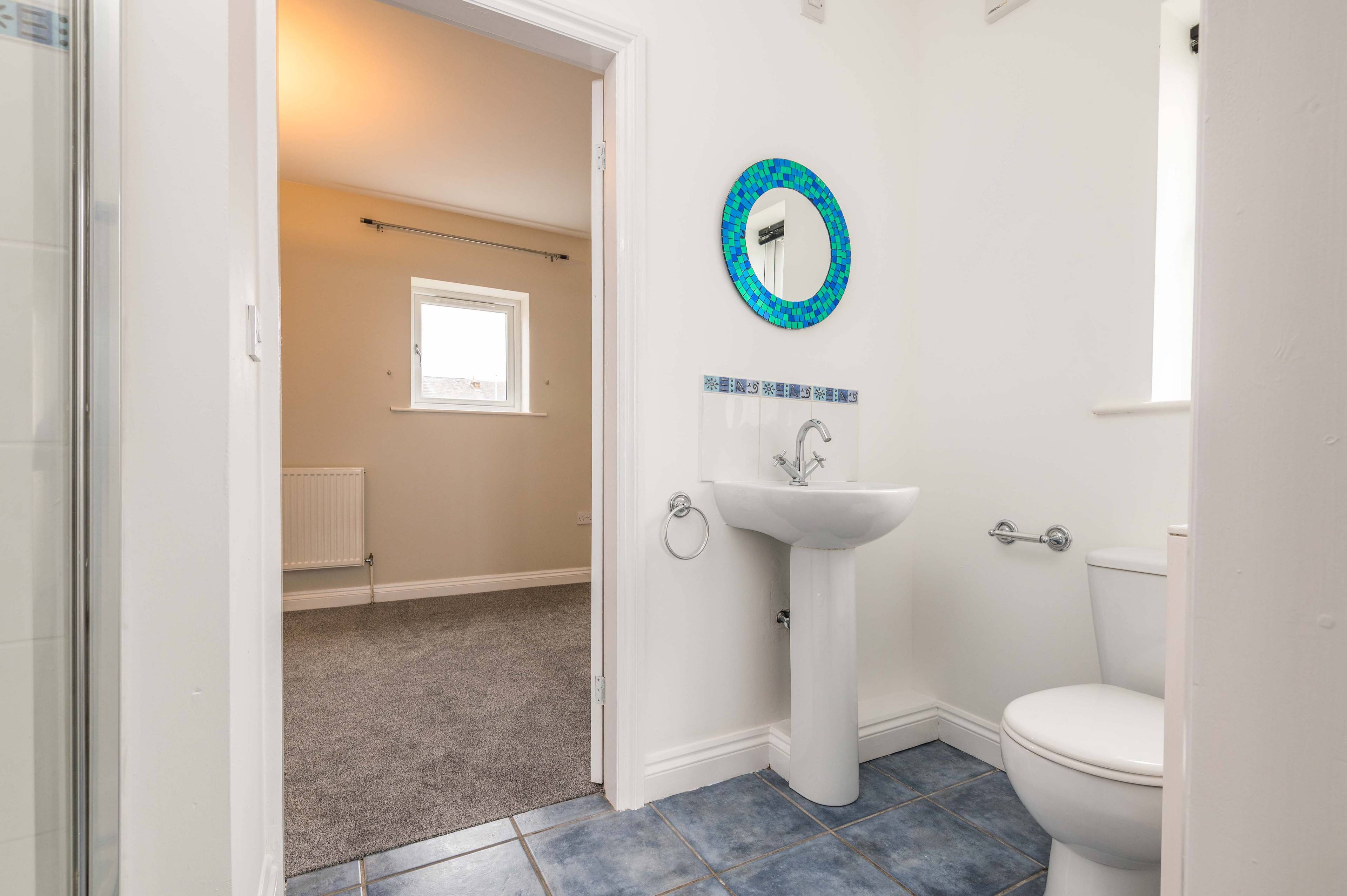 Jack & Jill En-suite