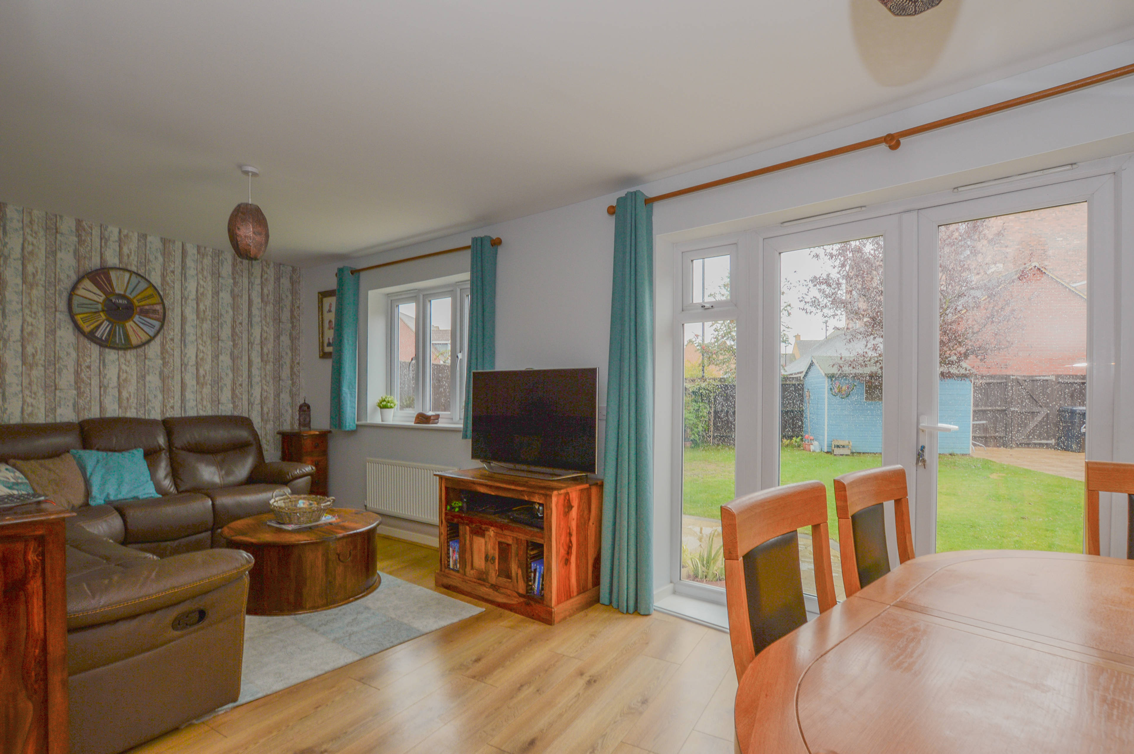 Lounge/Dining Room