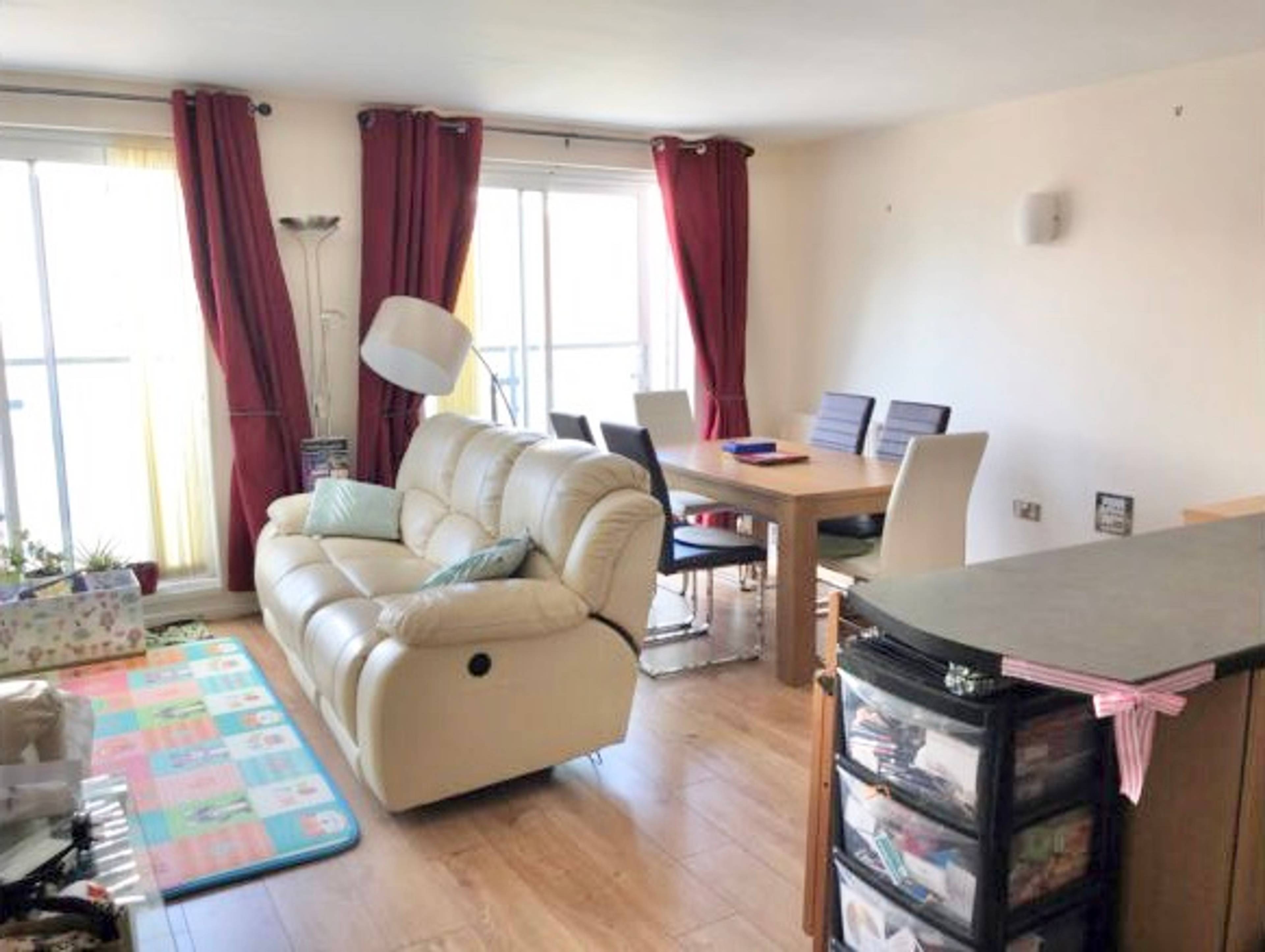 Lounge / Kitchen