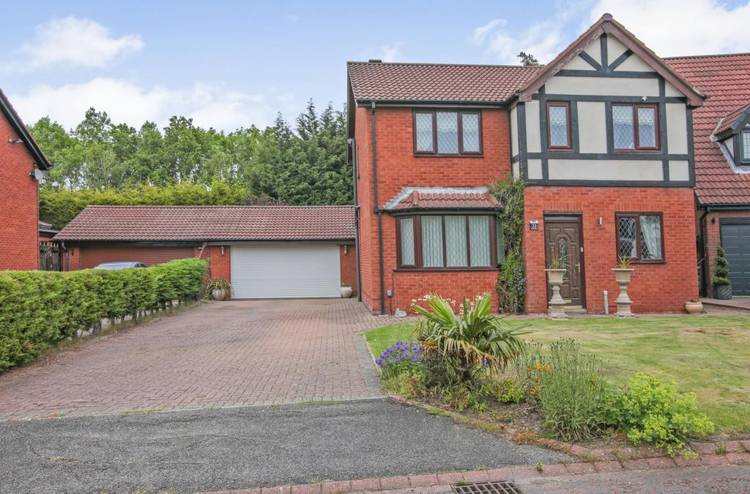 4 bedroom detached house