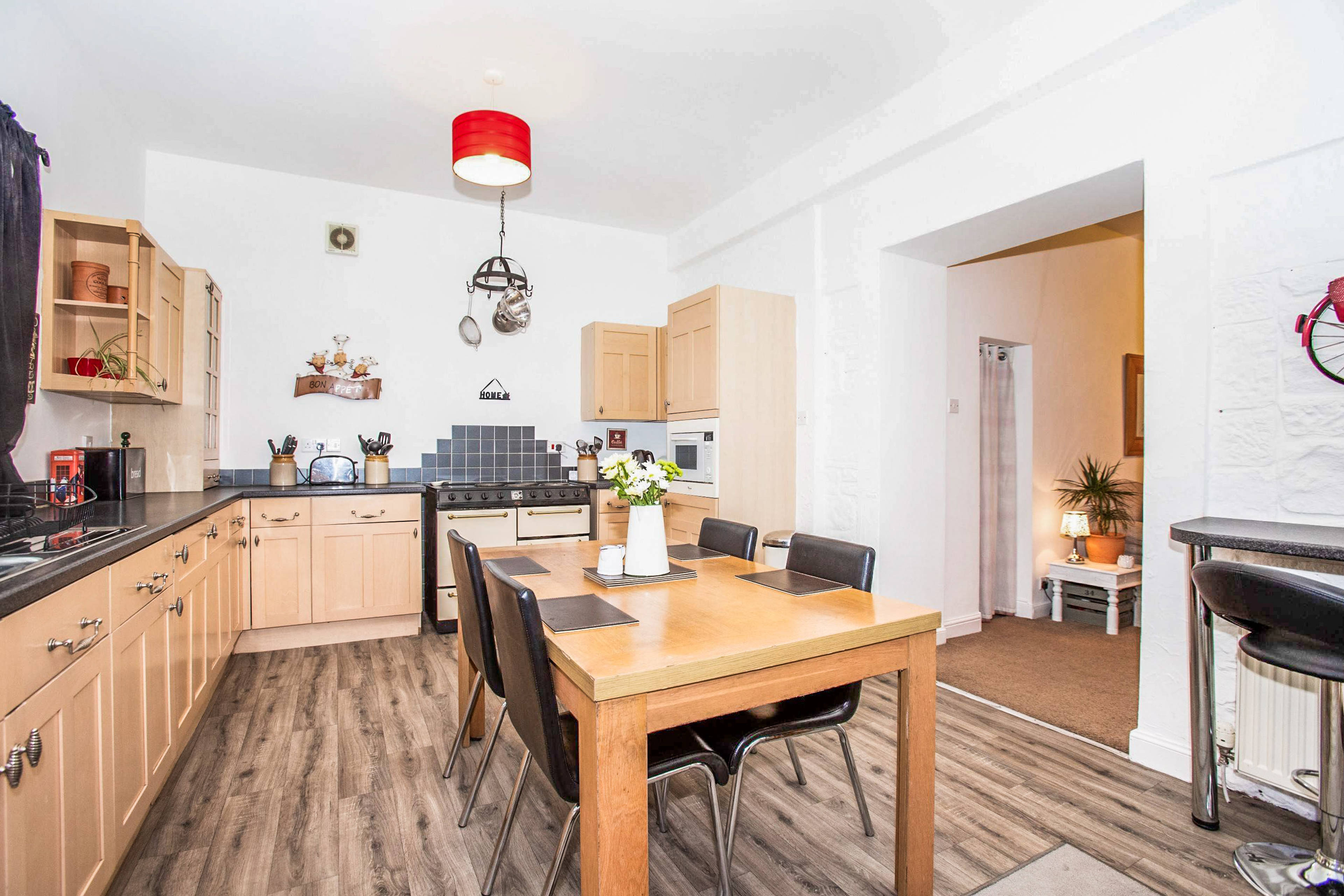 Kitchen/Dining Room