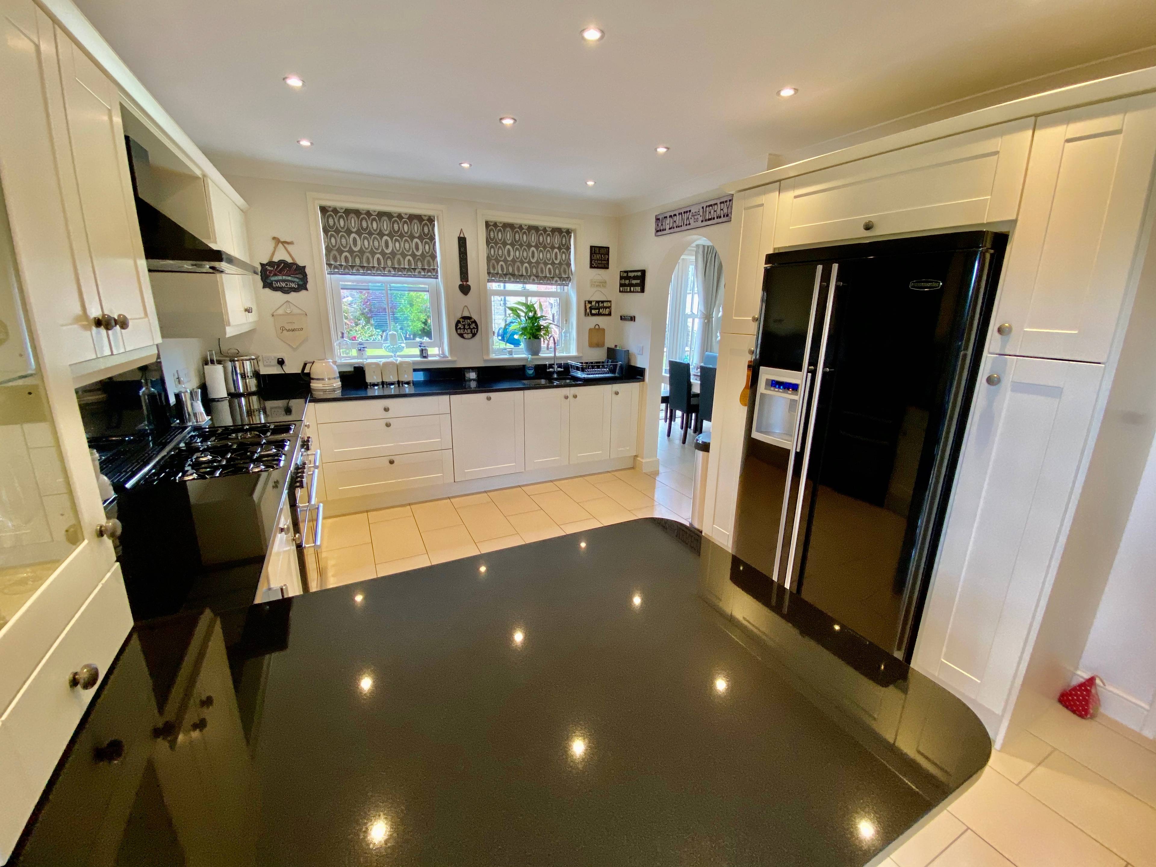 Kitchen/Breakfast