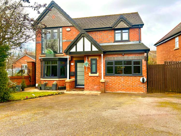 4 bedroom detached house