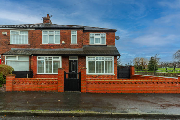 4 bedroom semi-detached house