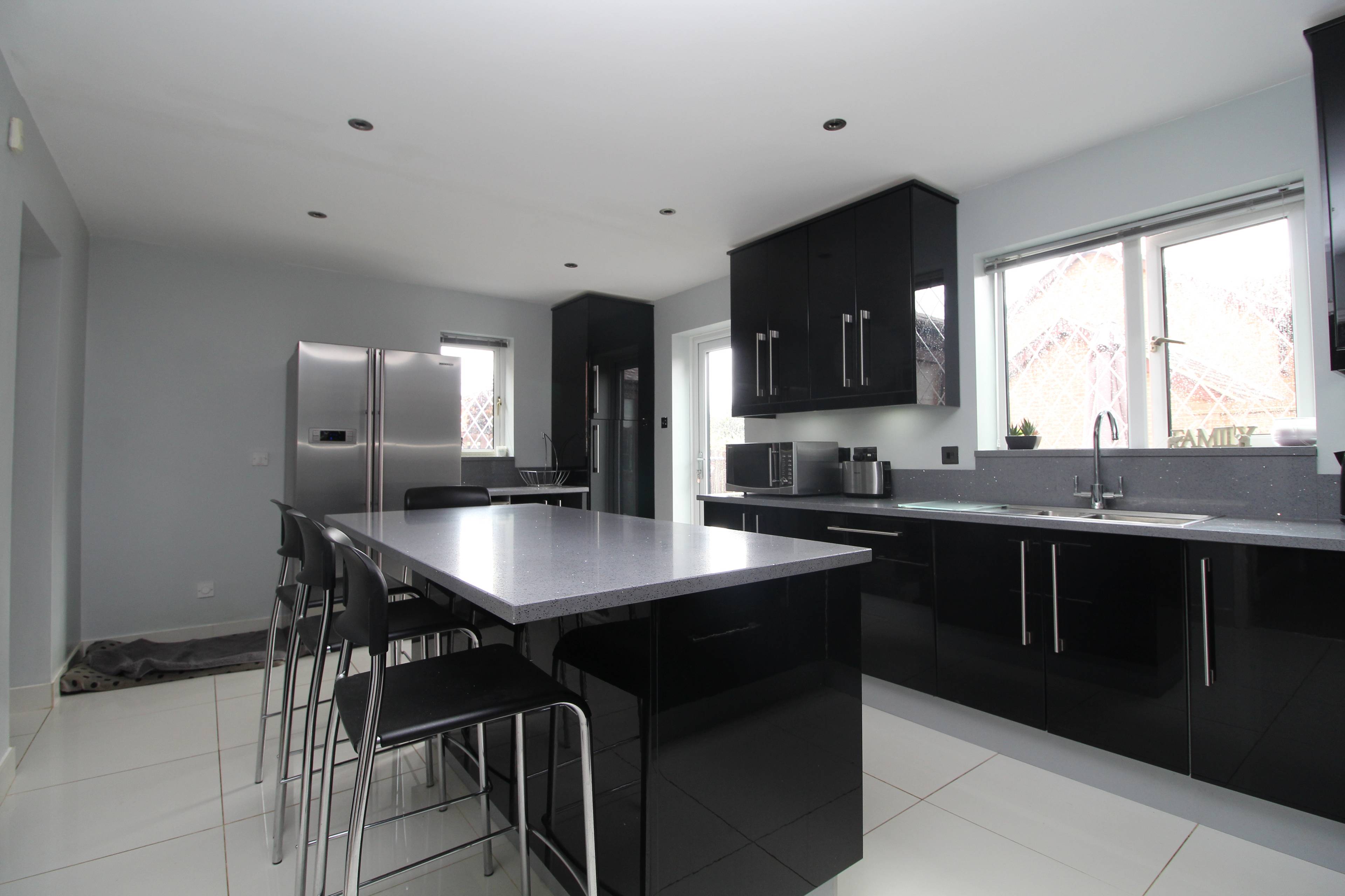 Kitchen/Breakfast
