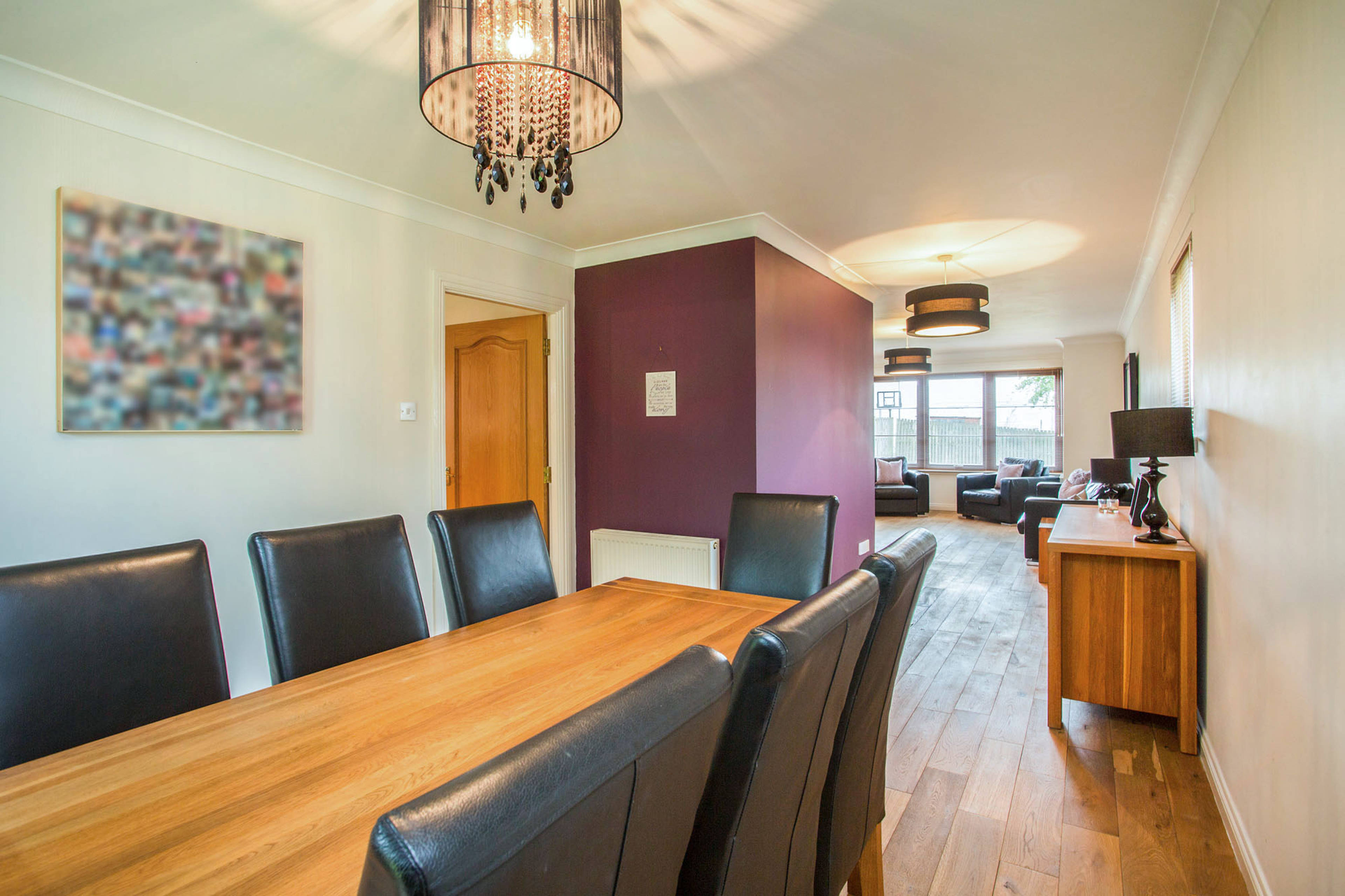 Lounge/Dining Room