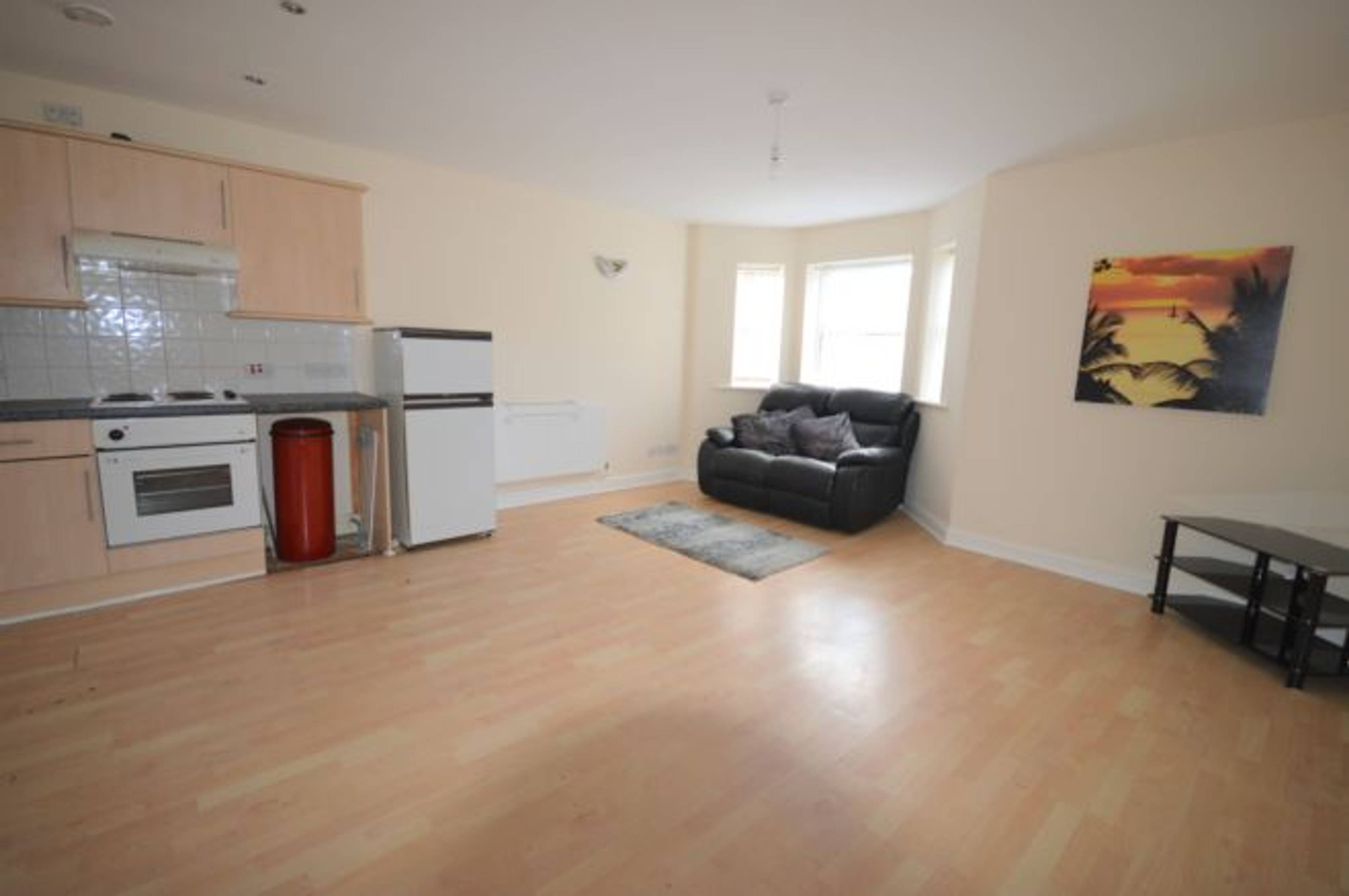 Lounge / Kitchen