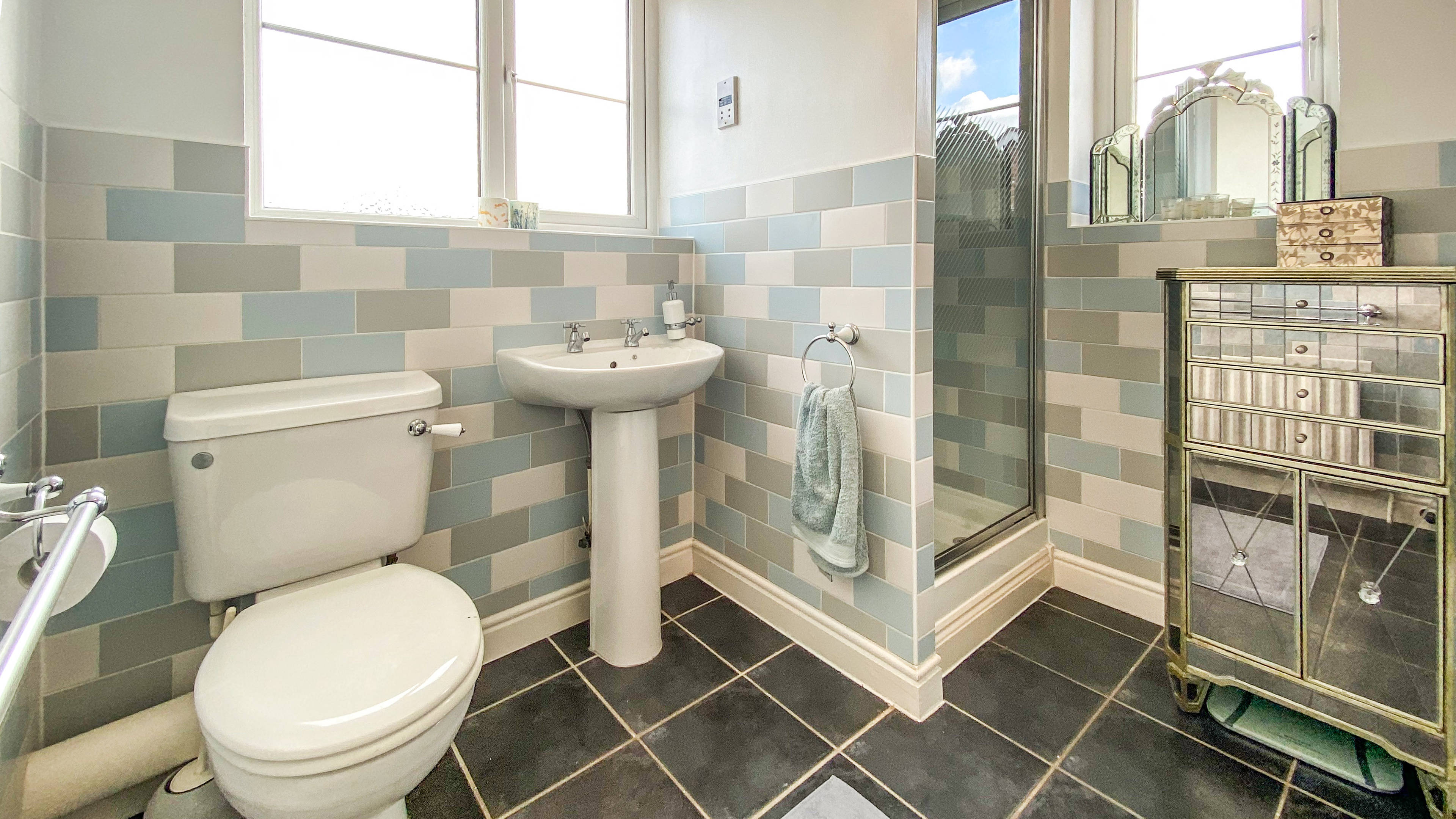 Master En-suite