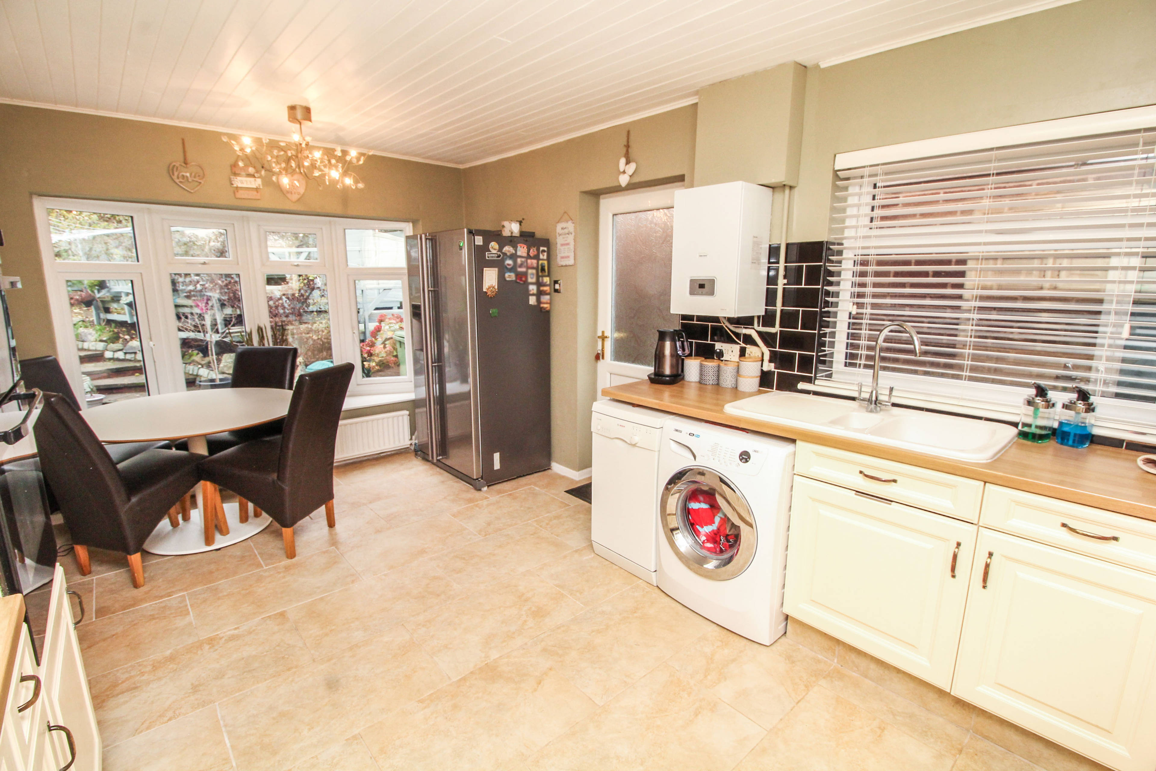 Kitchen/Dining Room