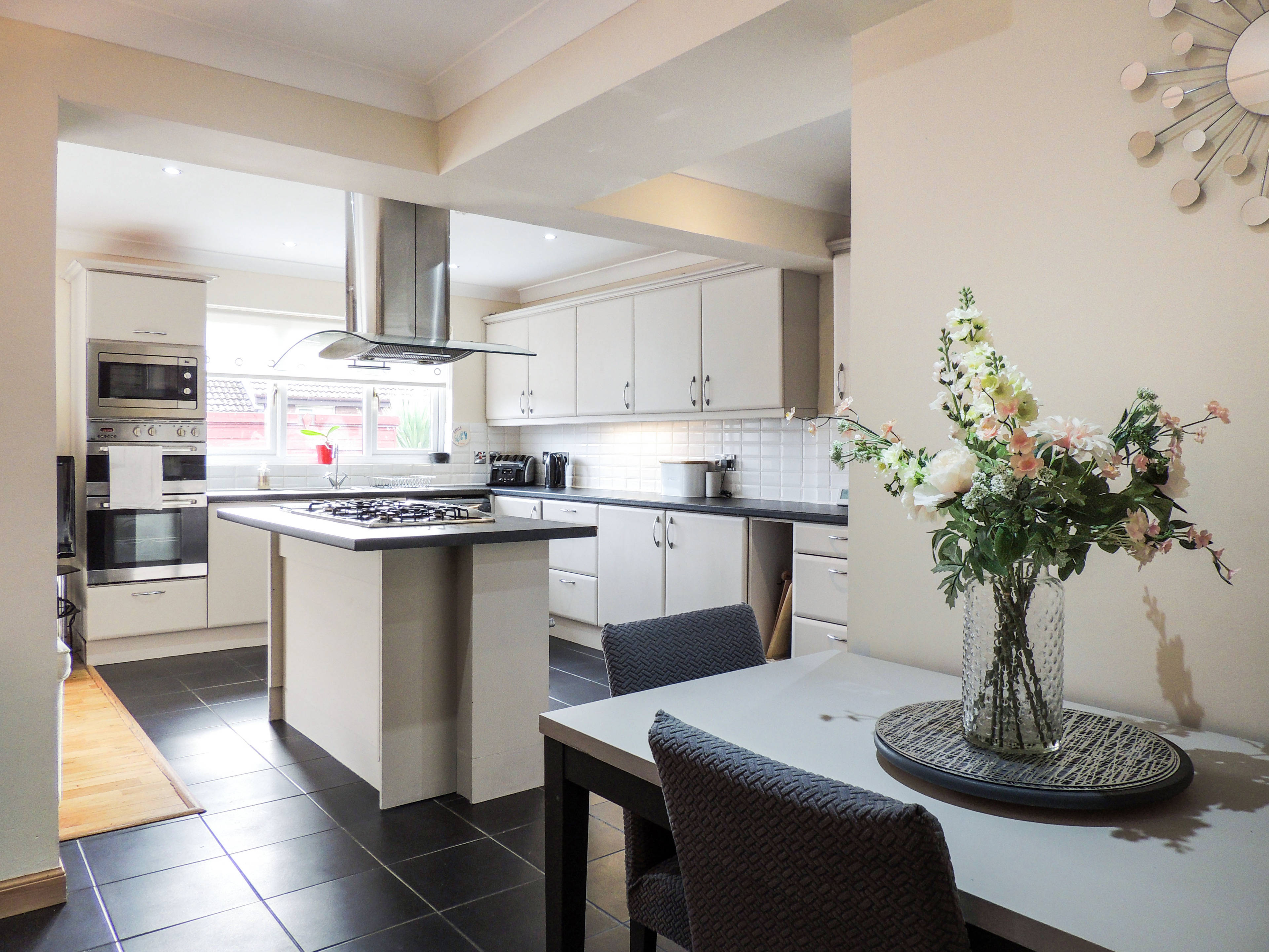 Kitchen/Breakfast