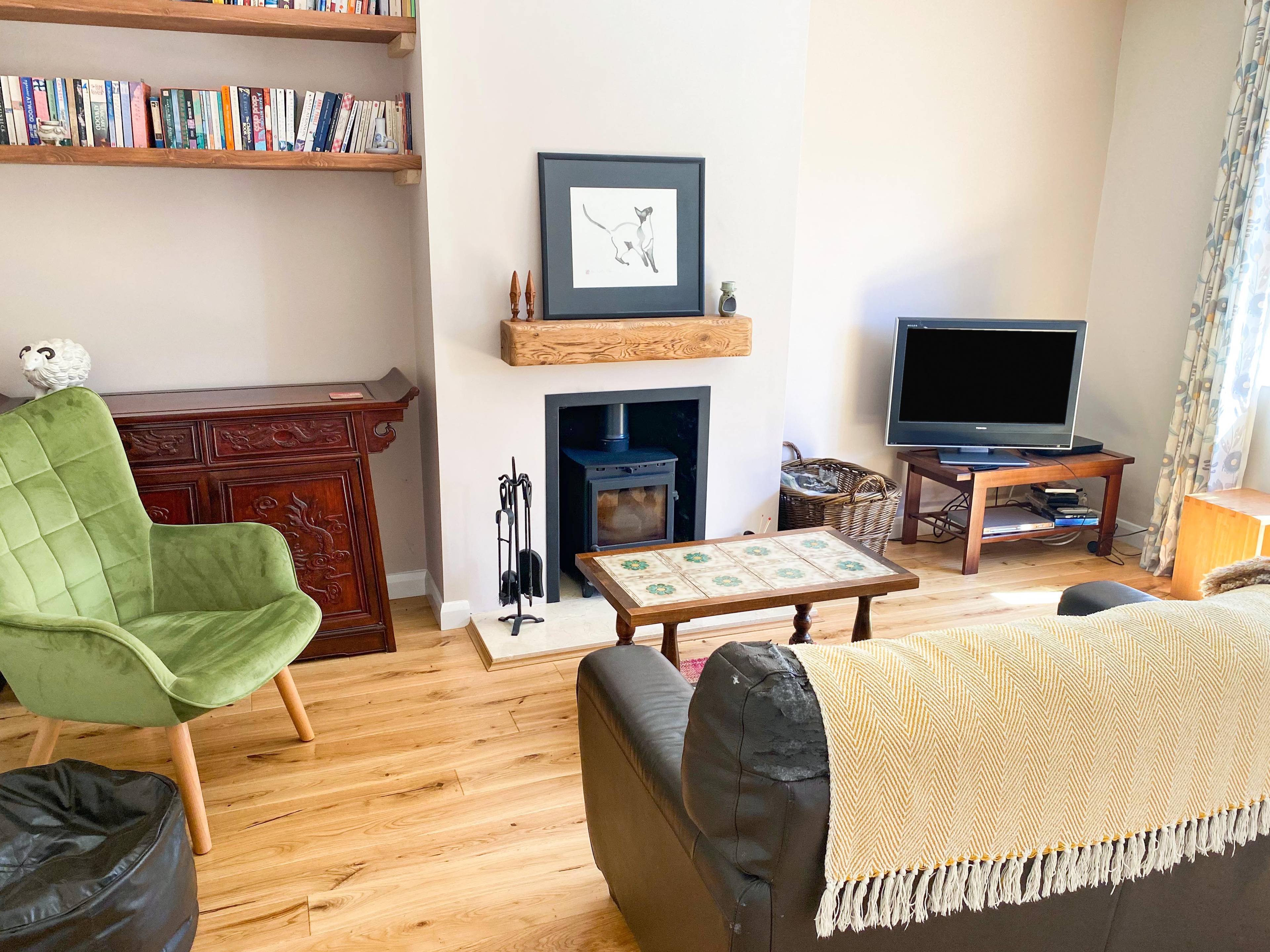 Lounge/Dining Room