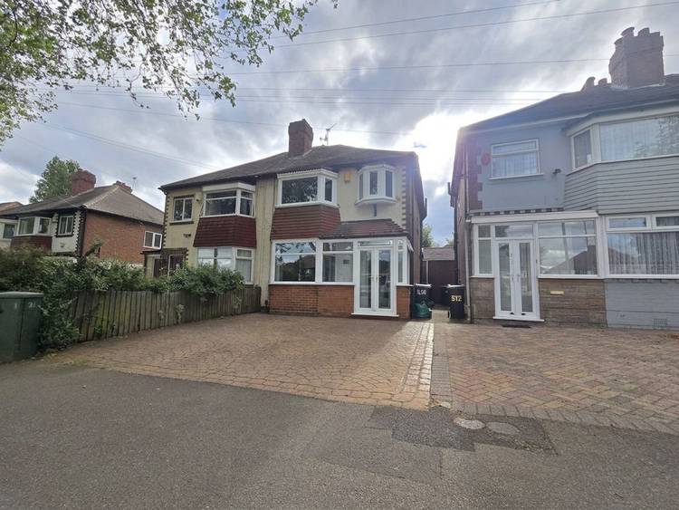 3 bedroom semi-detached house