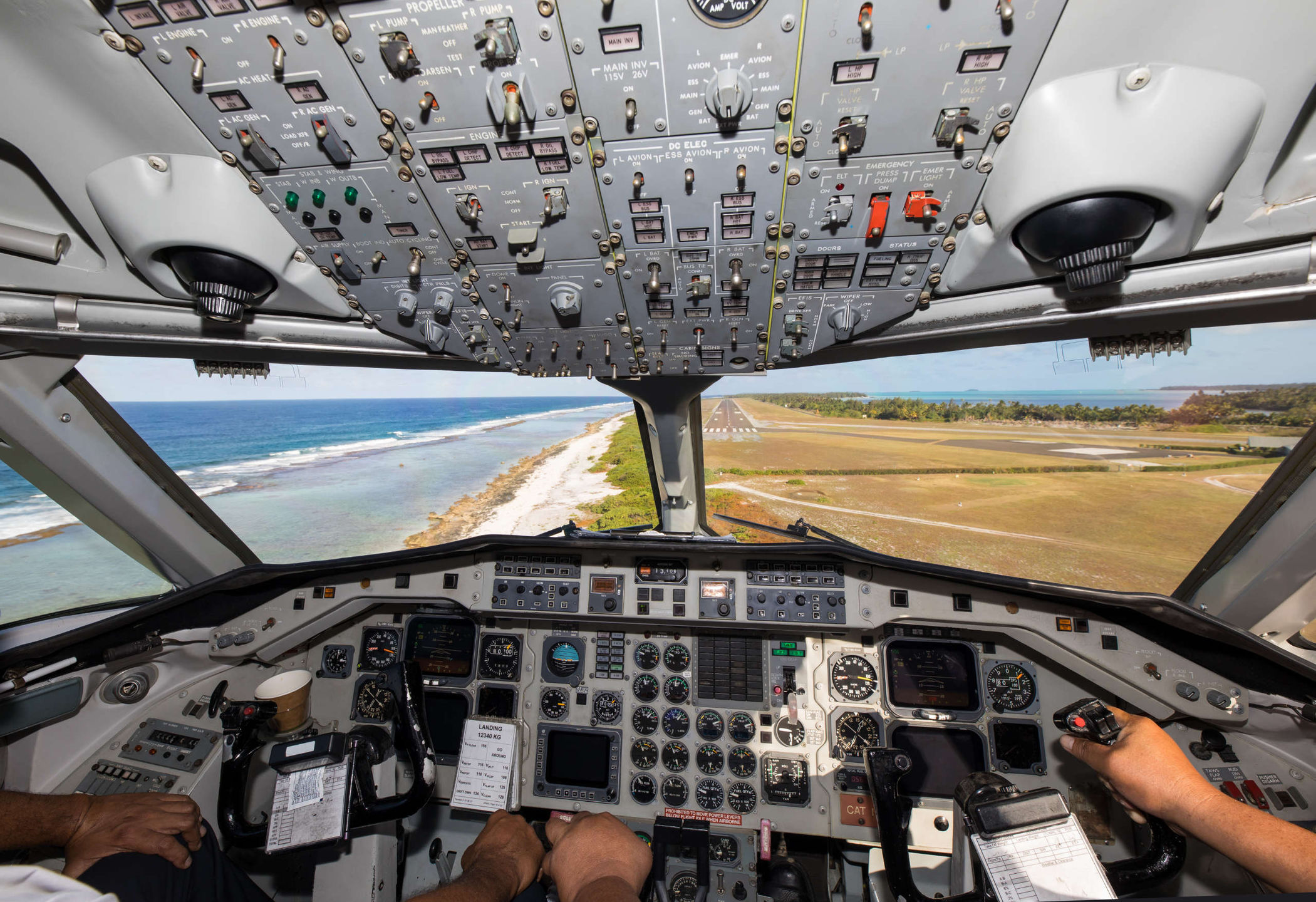 Saab340A cockpit photo of copilot landing in Aitutaki 2560