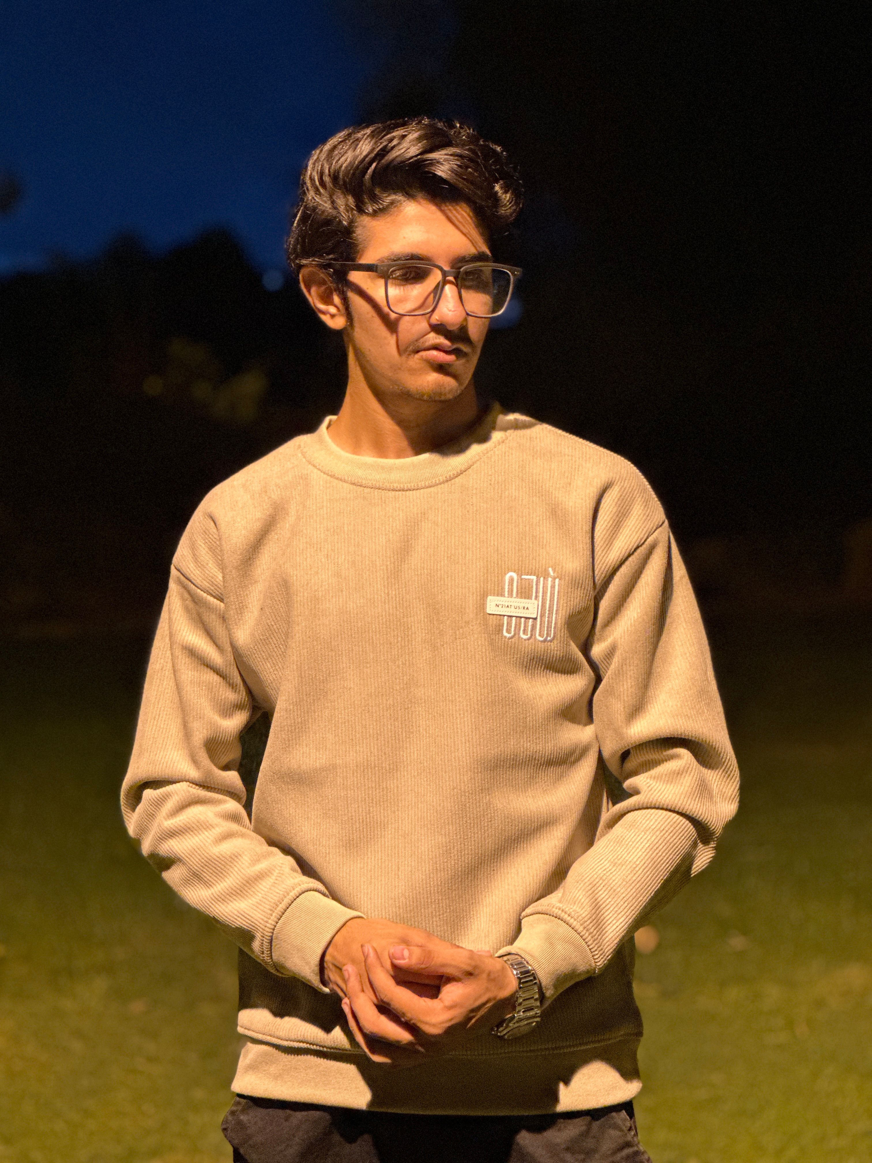 Sweatshirt