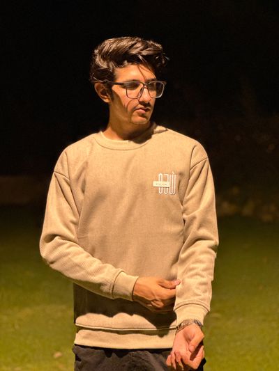 Sweatshirt