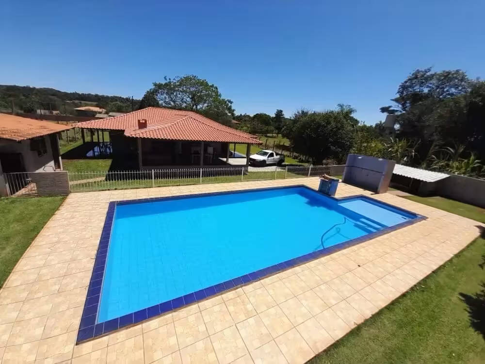 Chácara Espaço Elohim em Londrina, PR - Capacidade para 45 pessoas - Com wifi, piscina