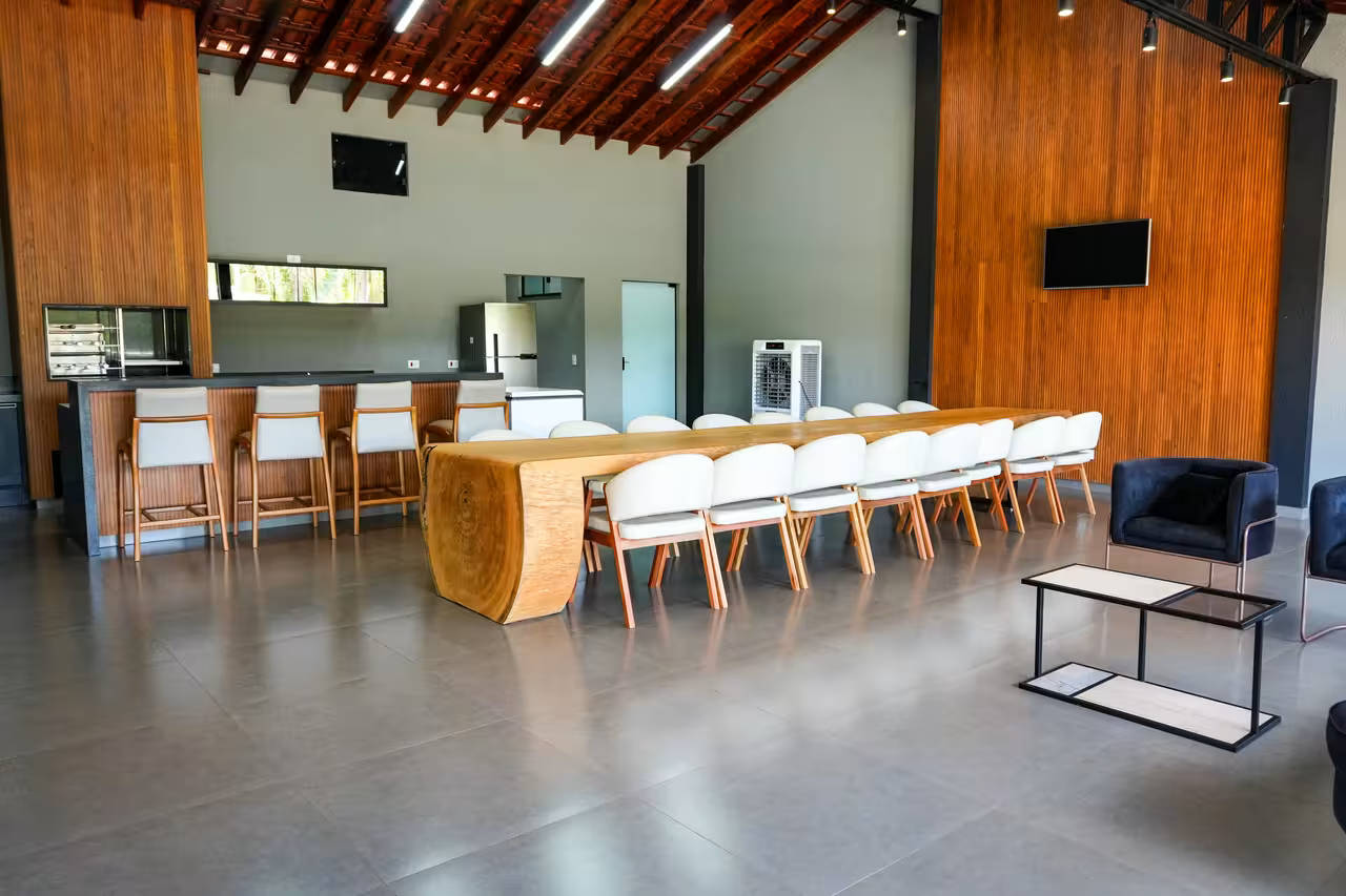 At Gastronomia & Eventos em Londrina, PR - Capacidade para 130 pessoas - Com Área verde para lazer, Piscina