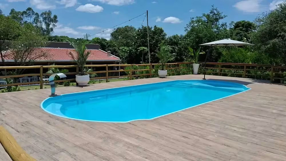 Rancho du Tony em Londrina, PR - Capacidade para 100 pessoas - Com Banheiros disponíveis, Piscina