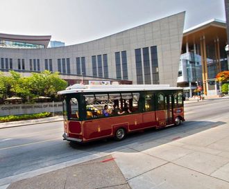 Trolley Outside Country Music Hall of Fame