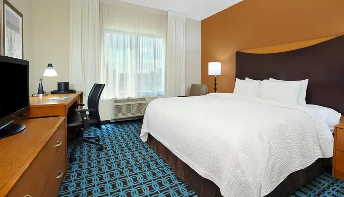 Room Photo for Fairfield Inn and Suites Fort Lauderdale Airport and Cruise Port