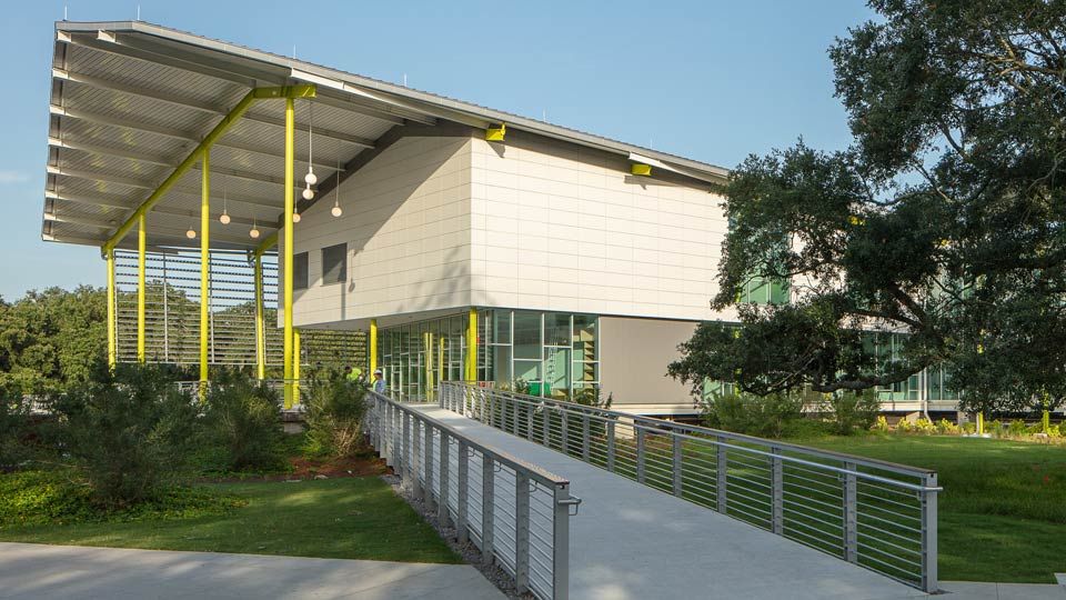 Exterior of museum with overhang roof featuring Versa-Dek®